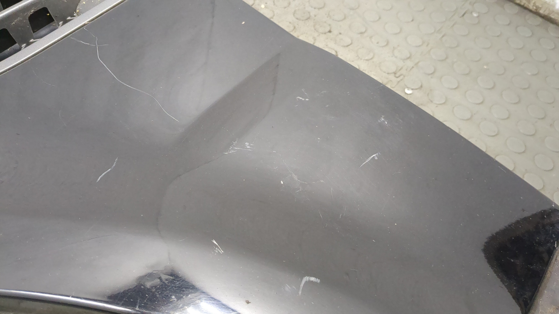 Крыло переднее левое