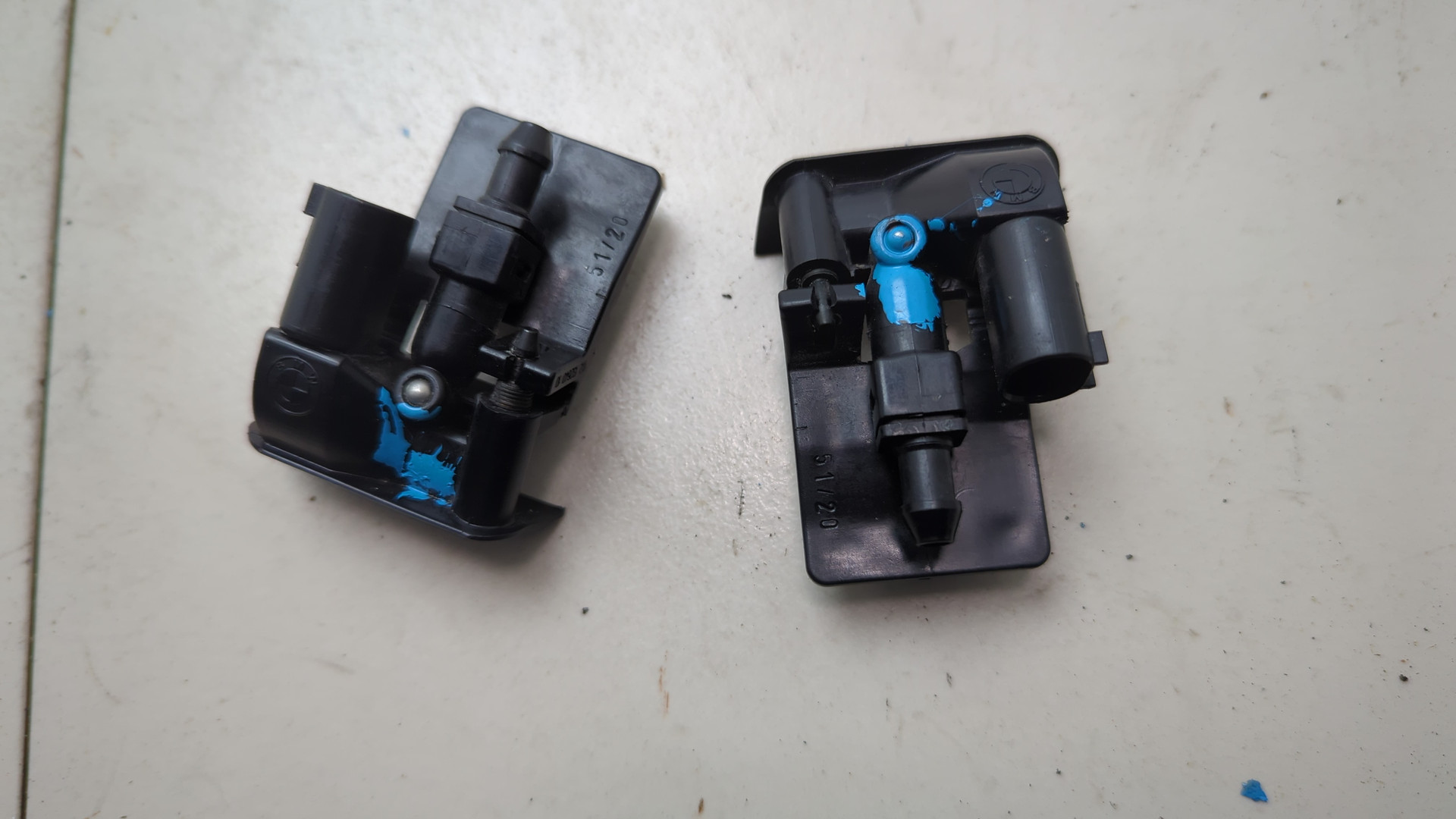 Форсунка омывателя лобового стекла