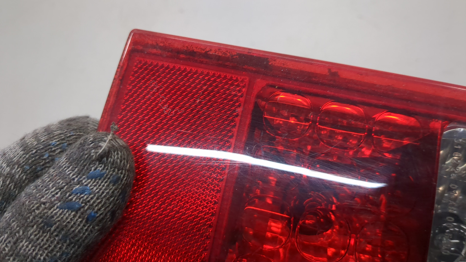 Фонарь задний правый