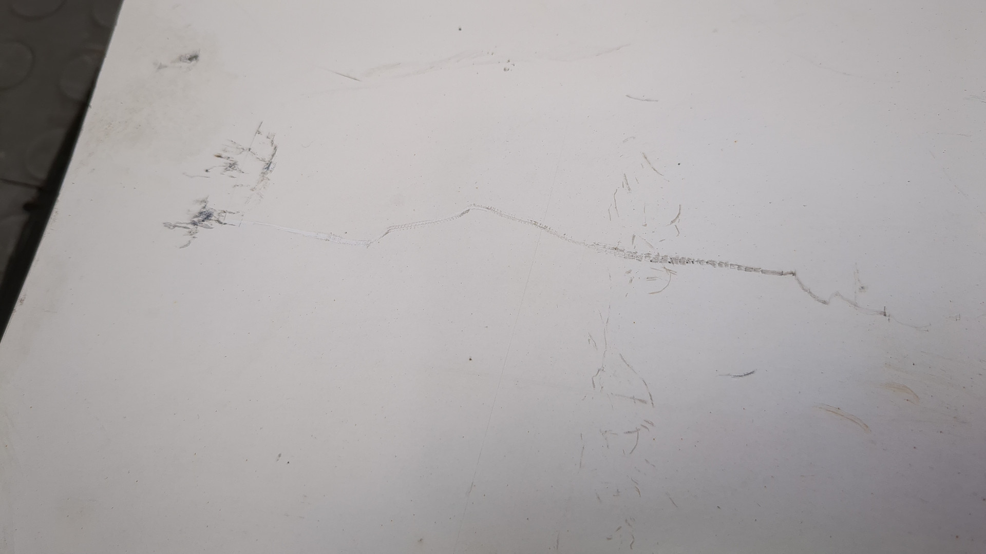 Крыло переднее правое