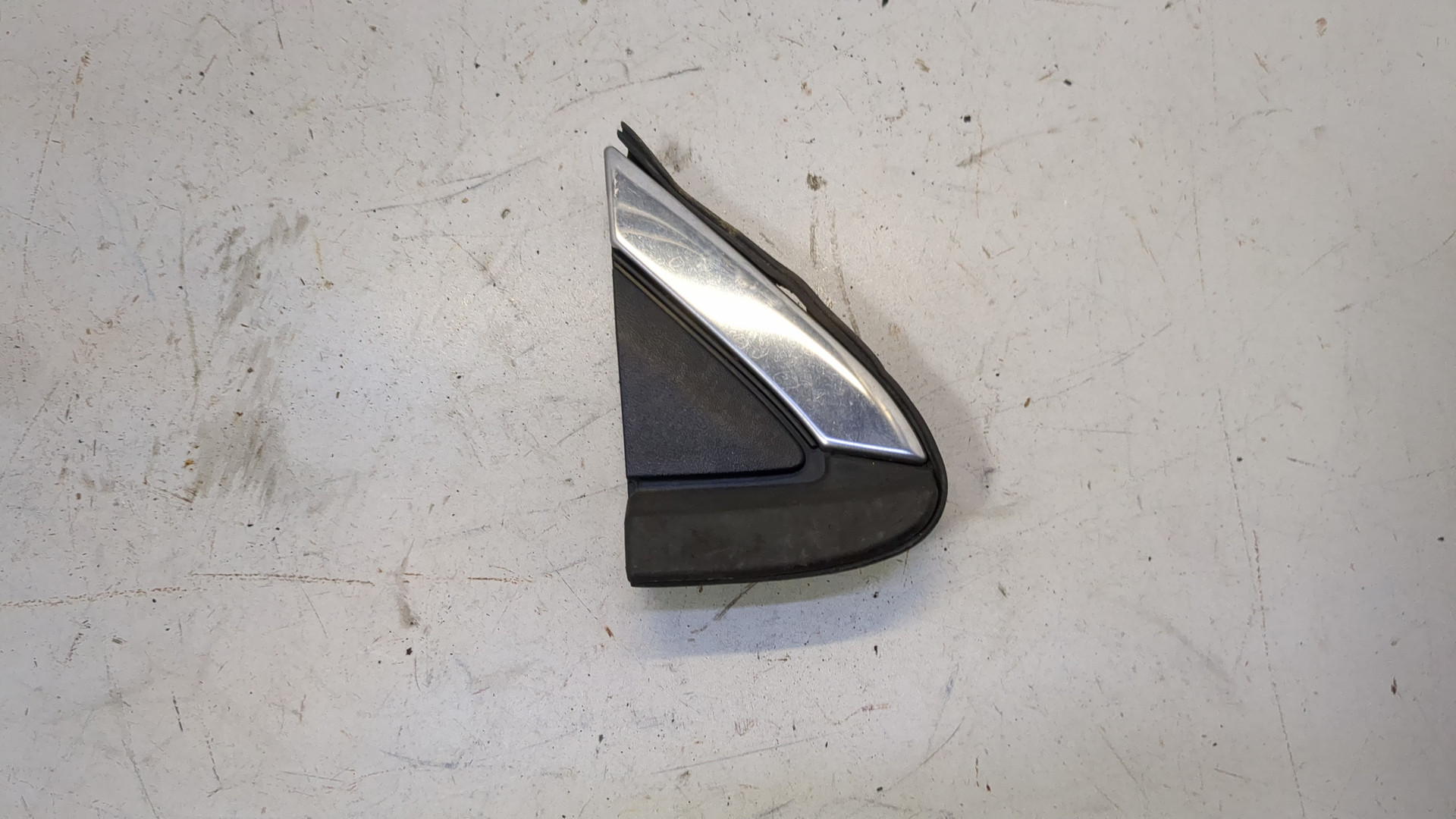 Накладка (кузов наружные)