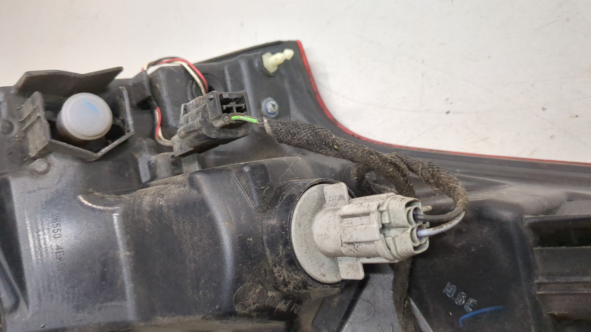 Фонарь задний правый