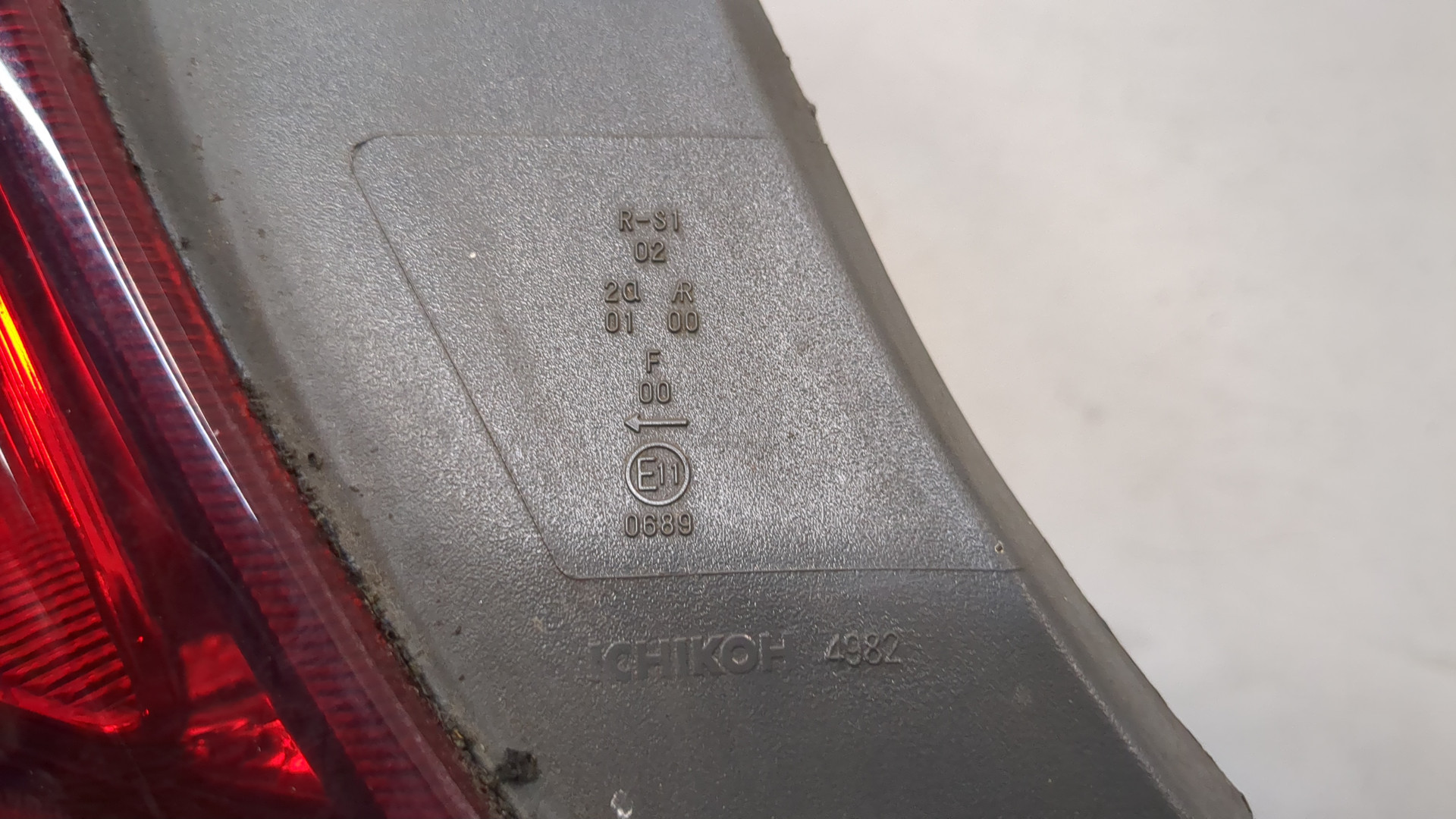 Фонарь задний левый