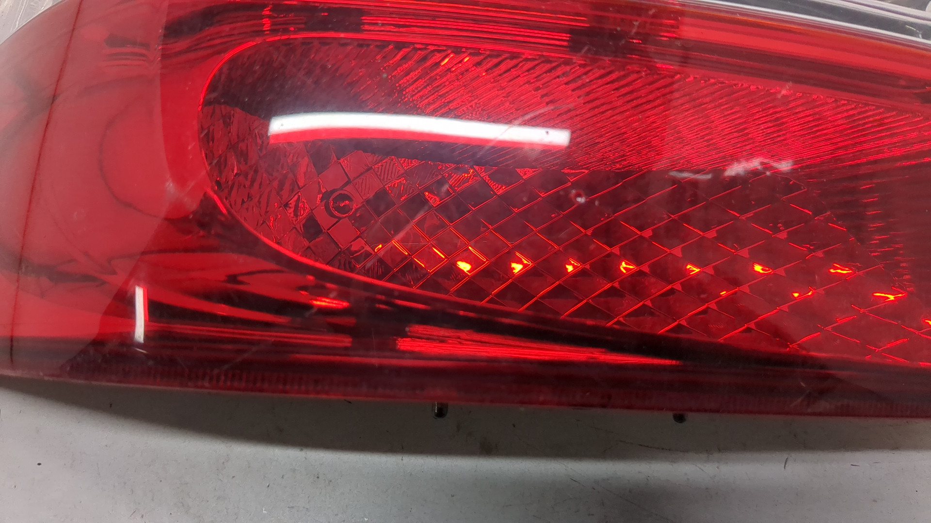 Фонарь задний левый