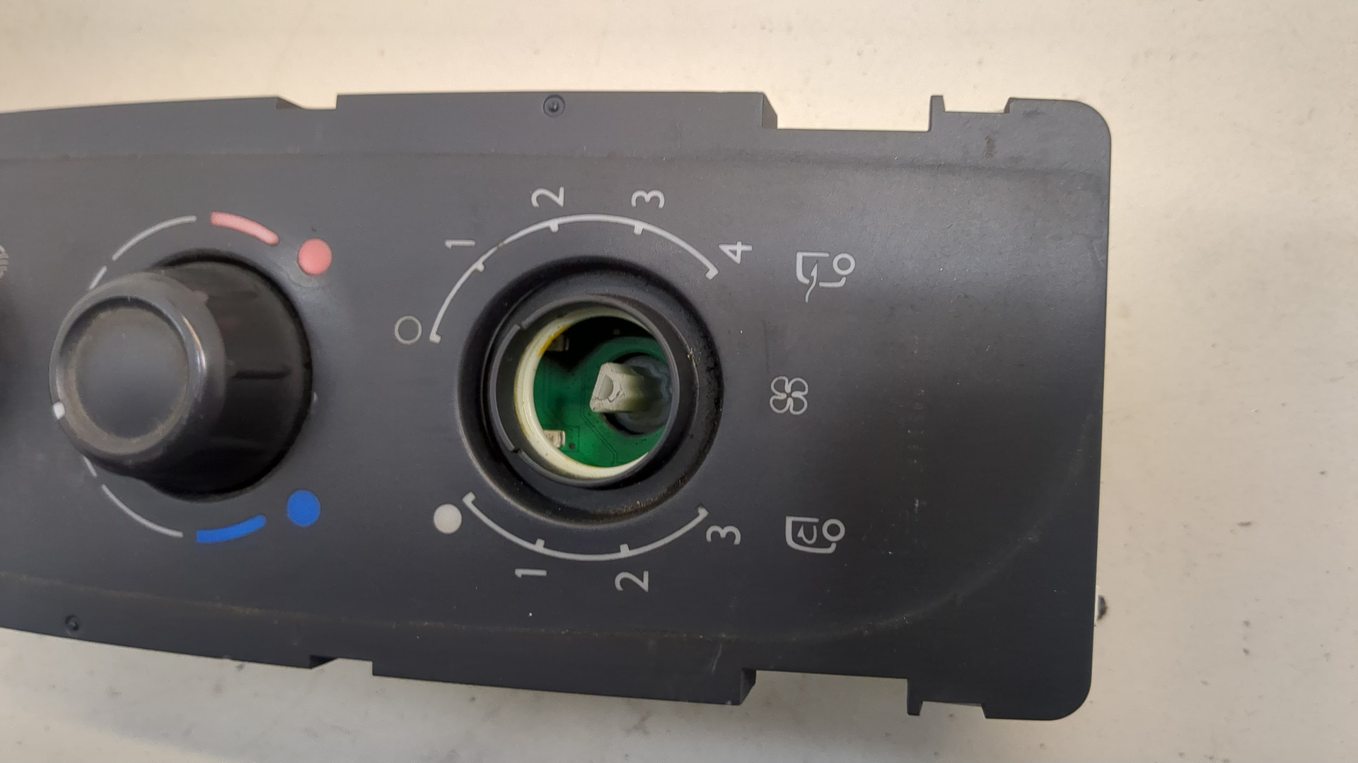 Переключатель отопителя