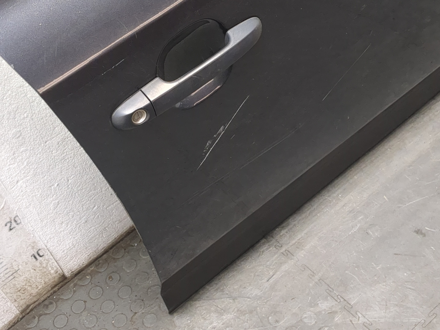 Дверь передняя правая