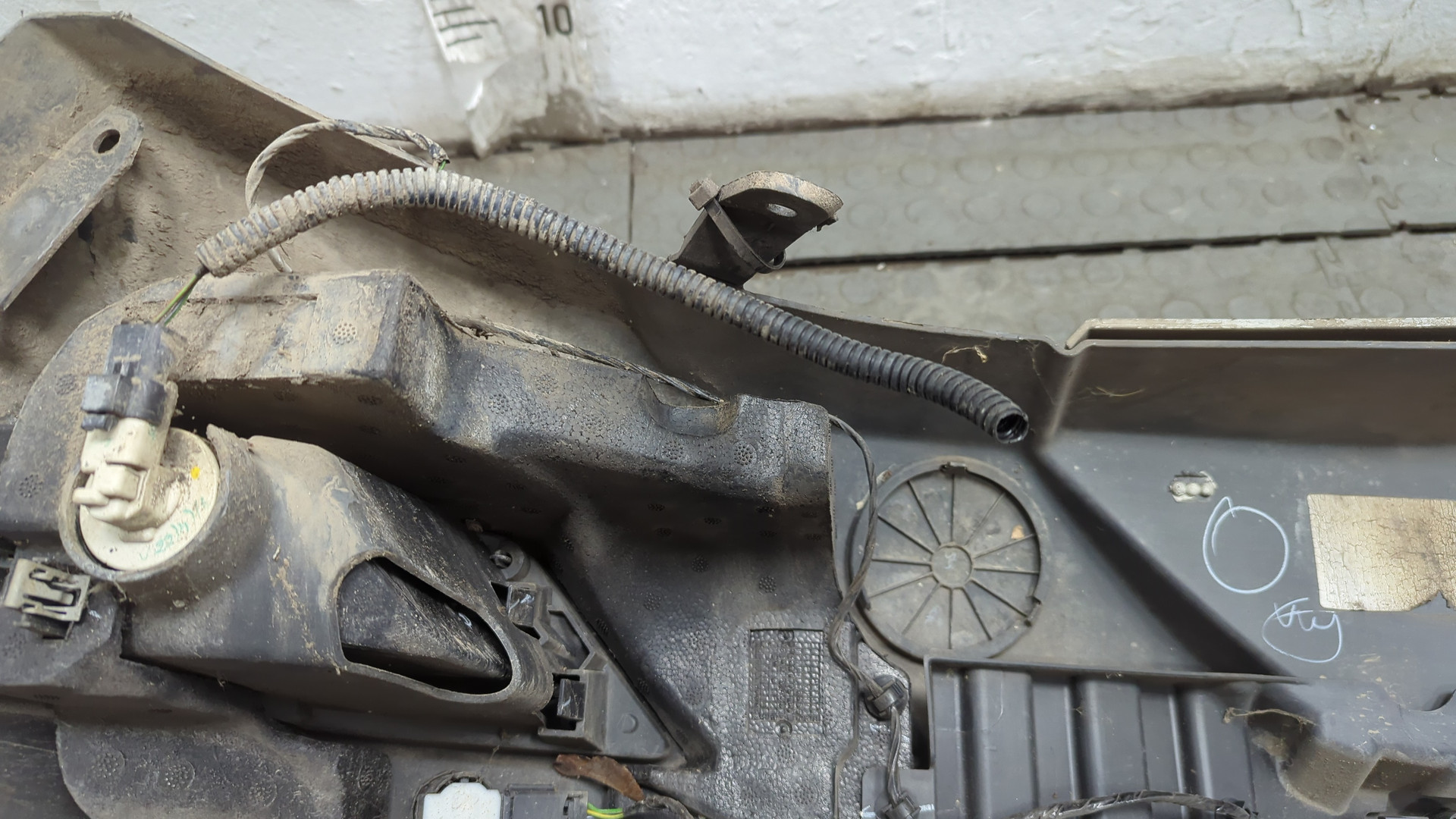 Бампер задний