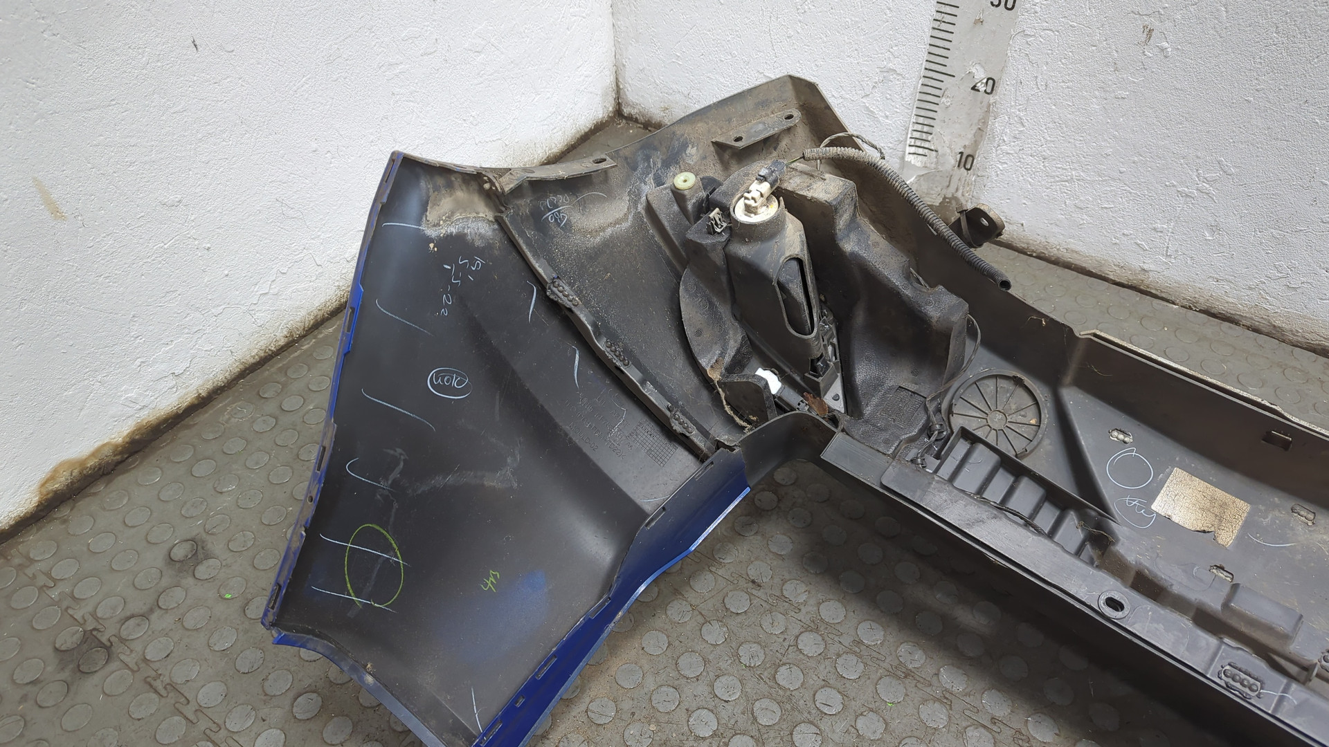 Бампер задний