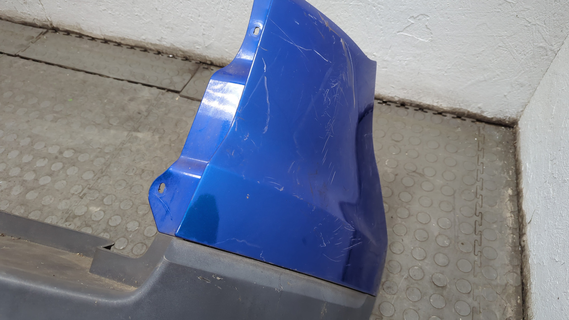 Бампер задний