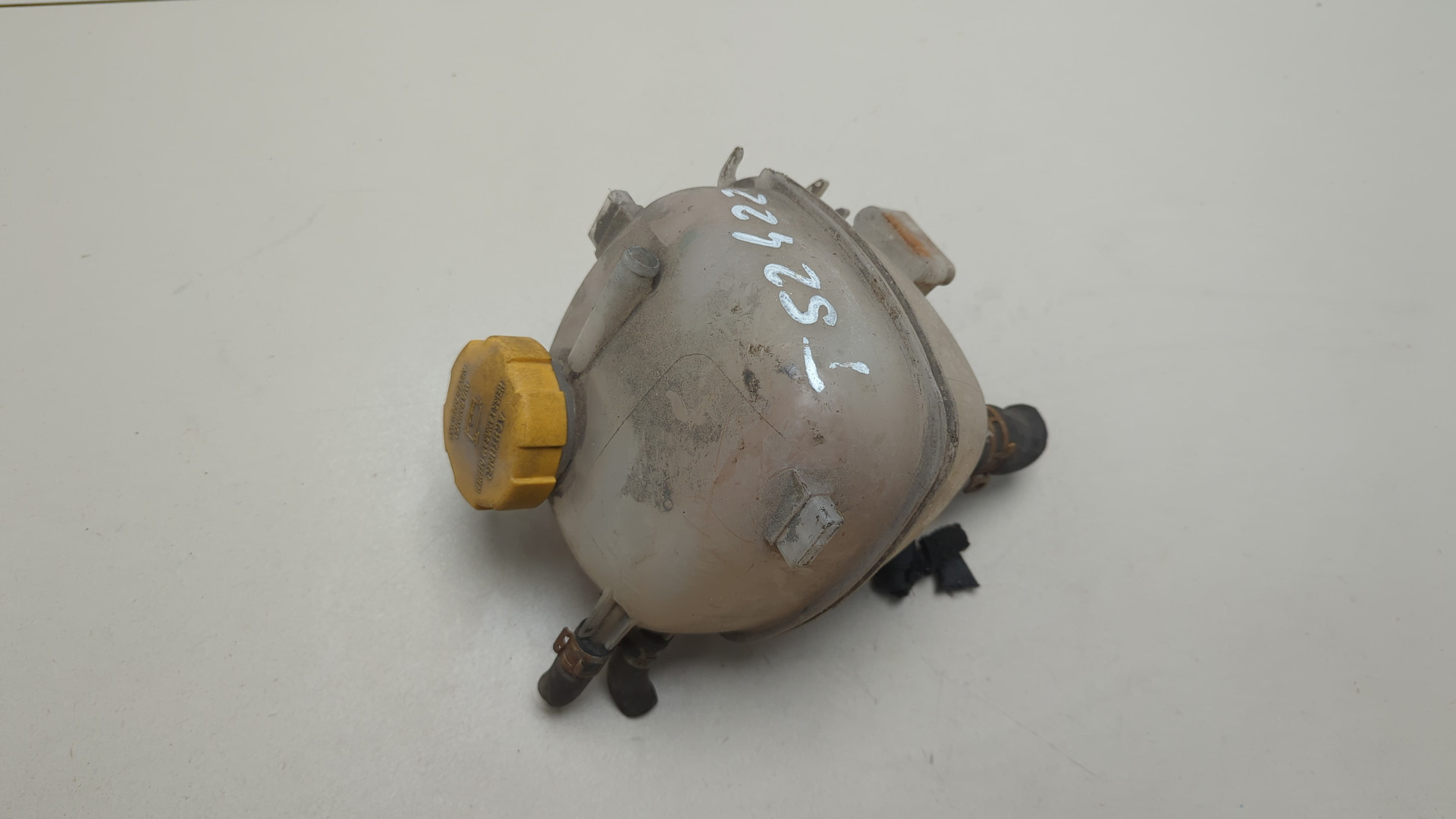 Бачок расширительный