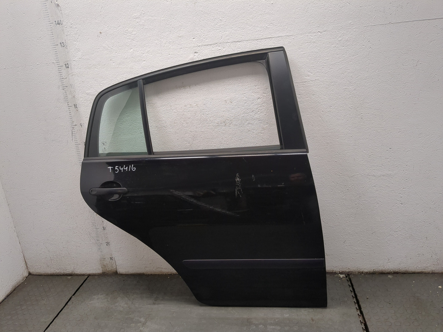 Дверь задняя правая