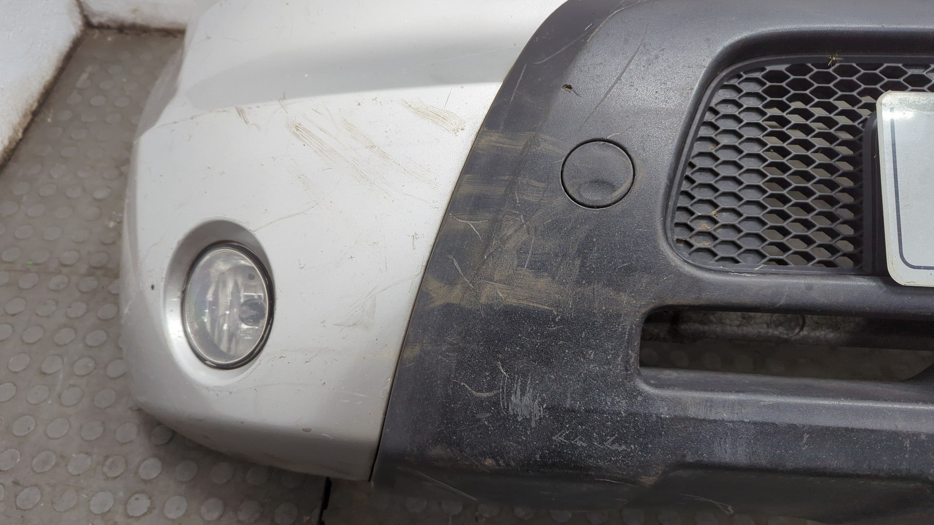 Бампер передний