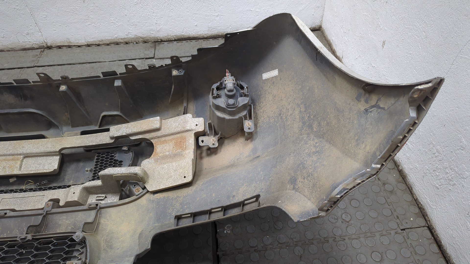 Бампер передний