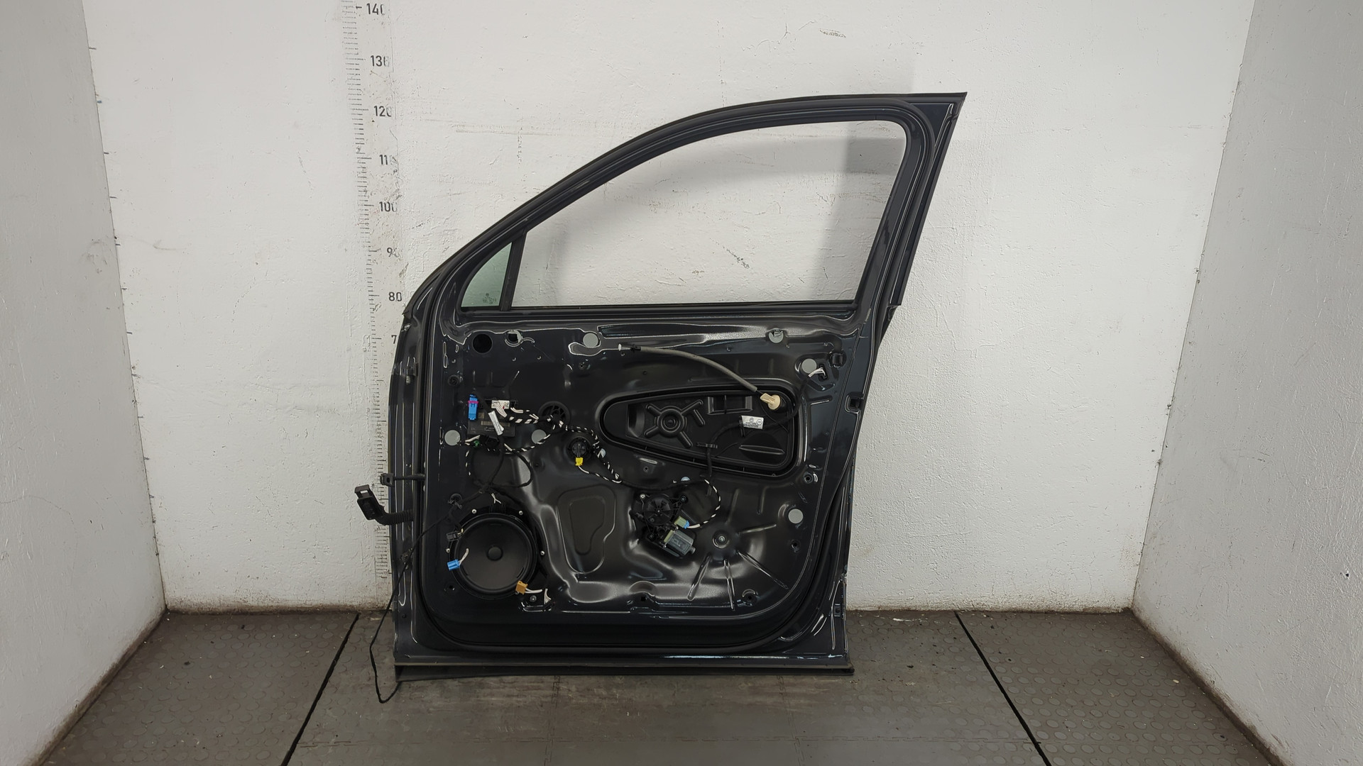 Дверь передняя правая