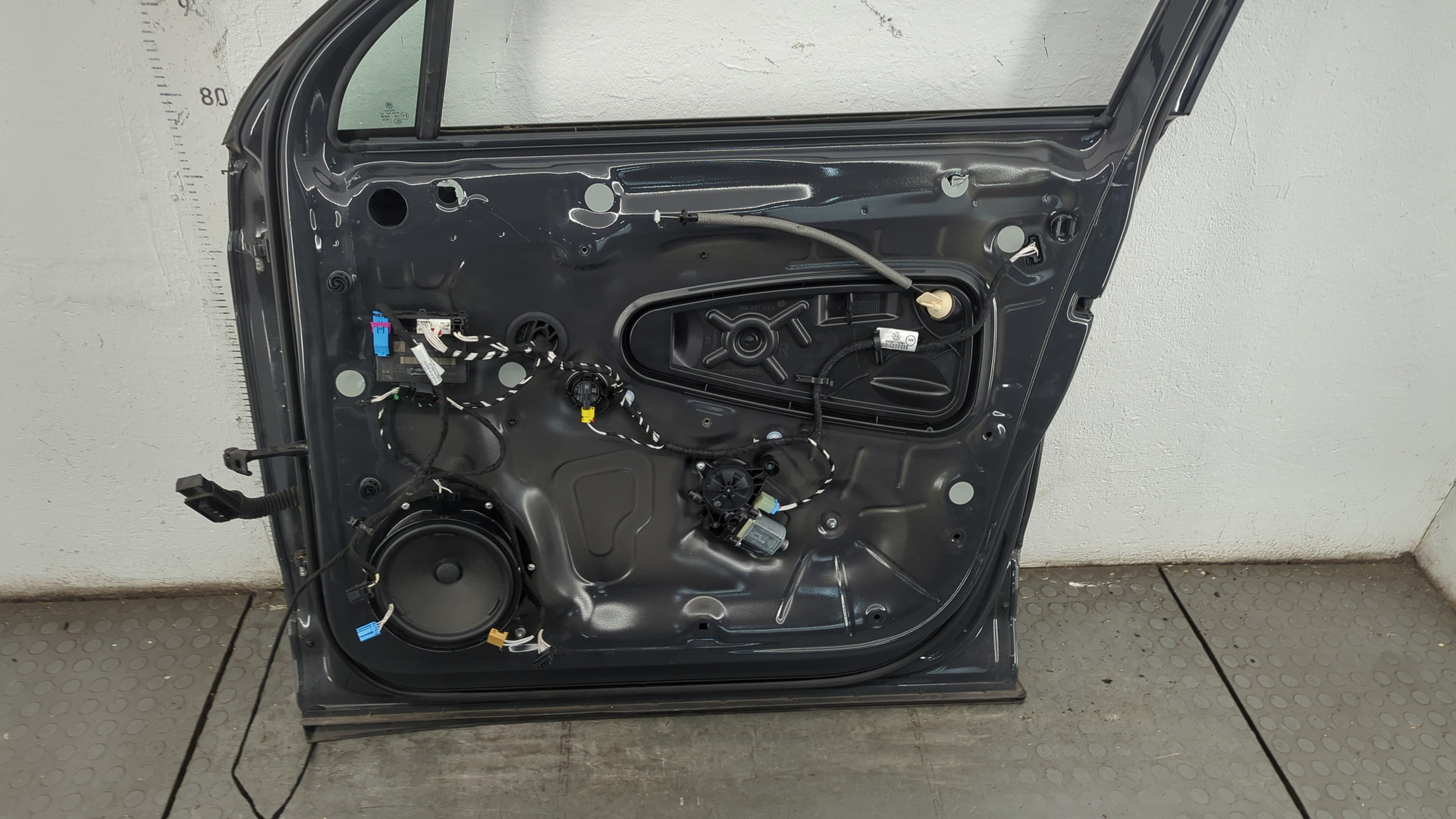 Дверь передняя правая