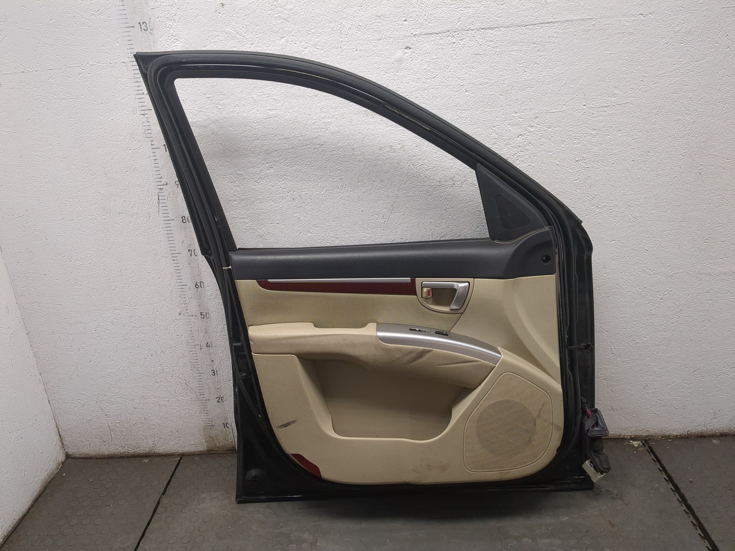 Дверь передняя левая