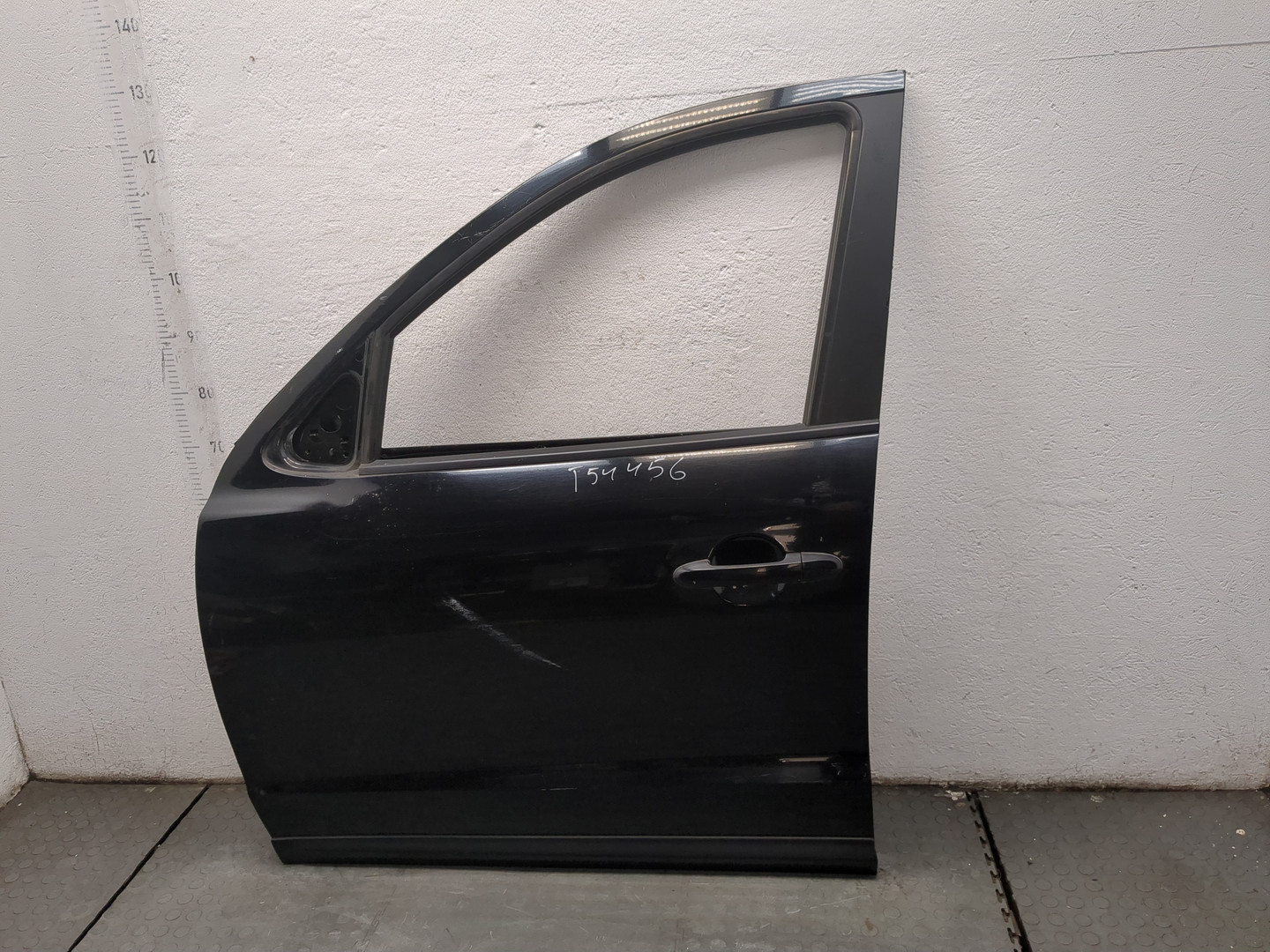 Дверь передняя левая