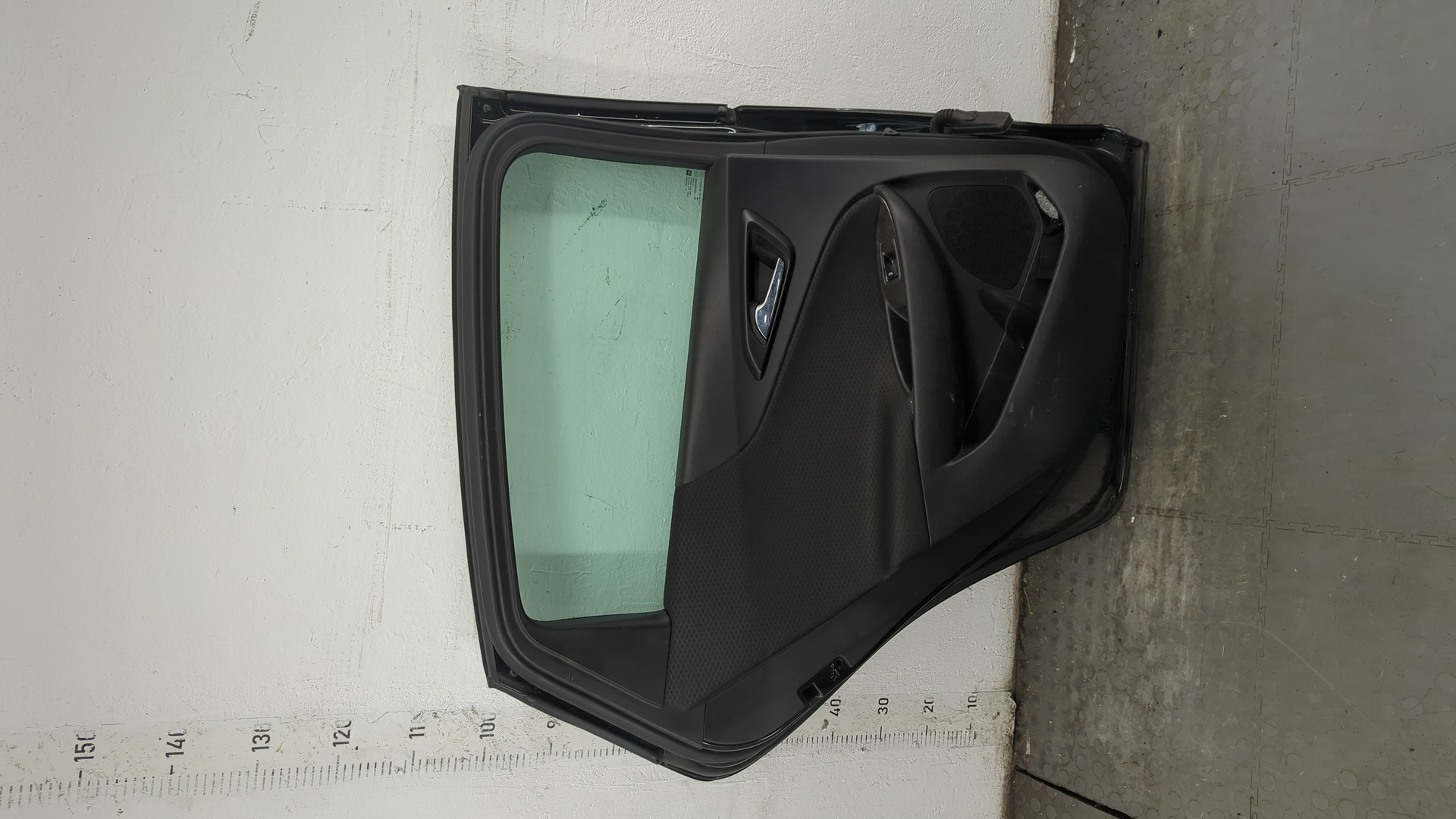 Дверь задняя левая