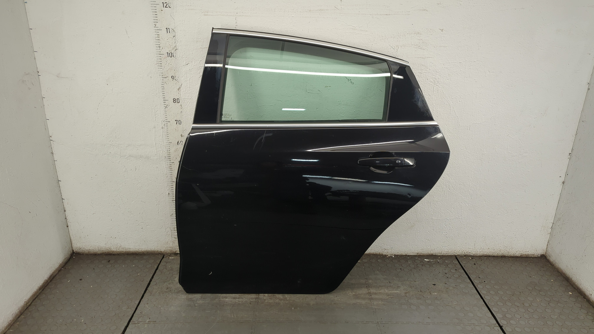 Дверь задняя левая