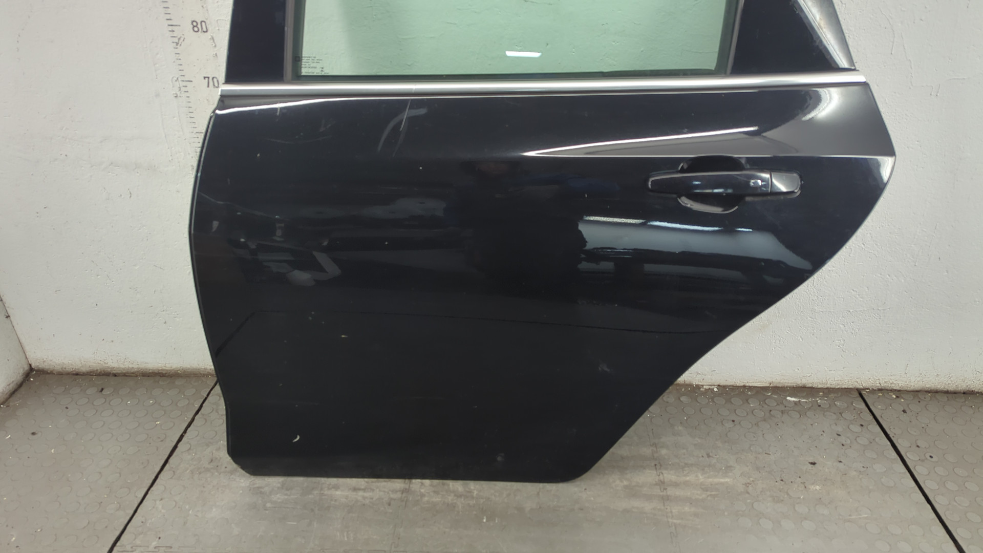 Дверь задняя левая