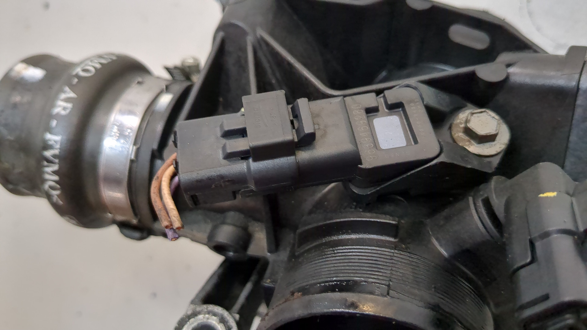 Заслонка дроссельная электрическая