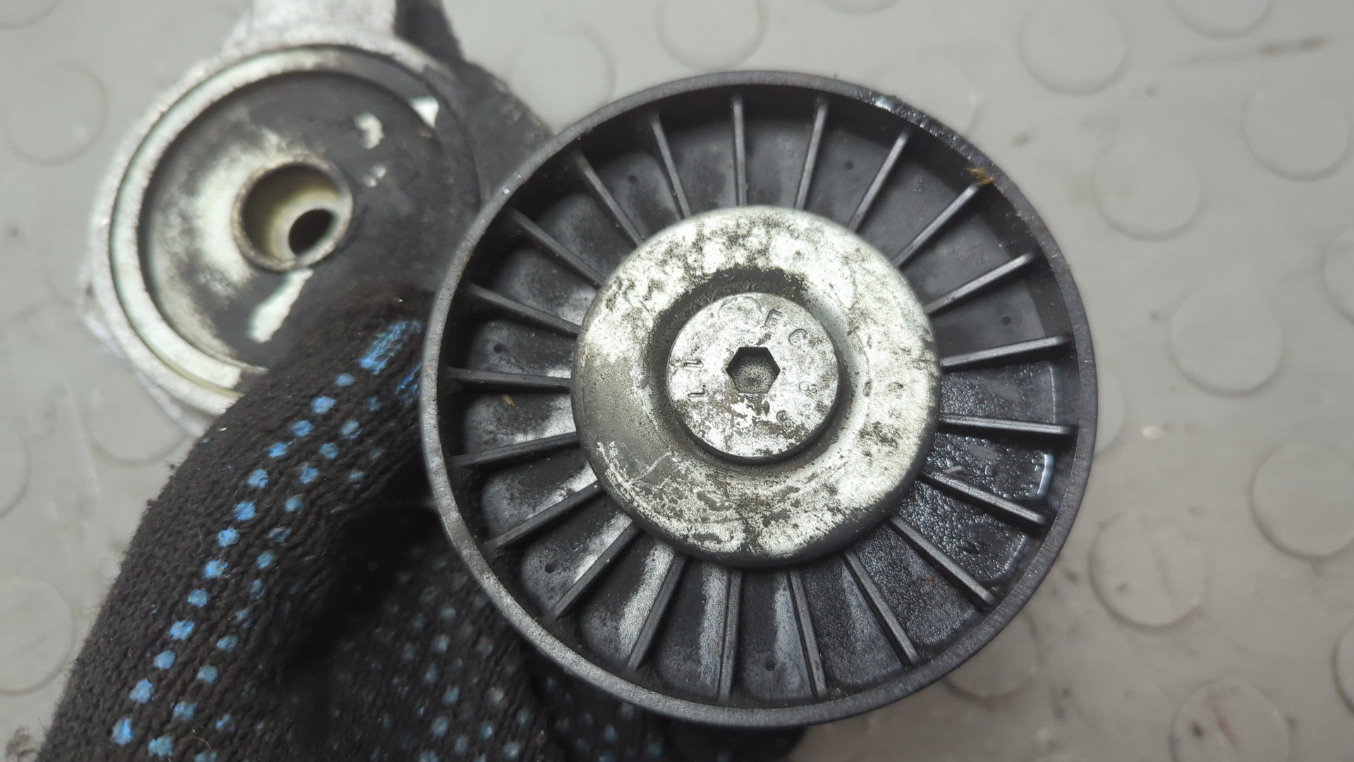 Натяжитель ремня