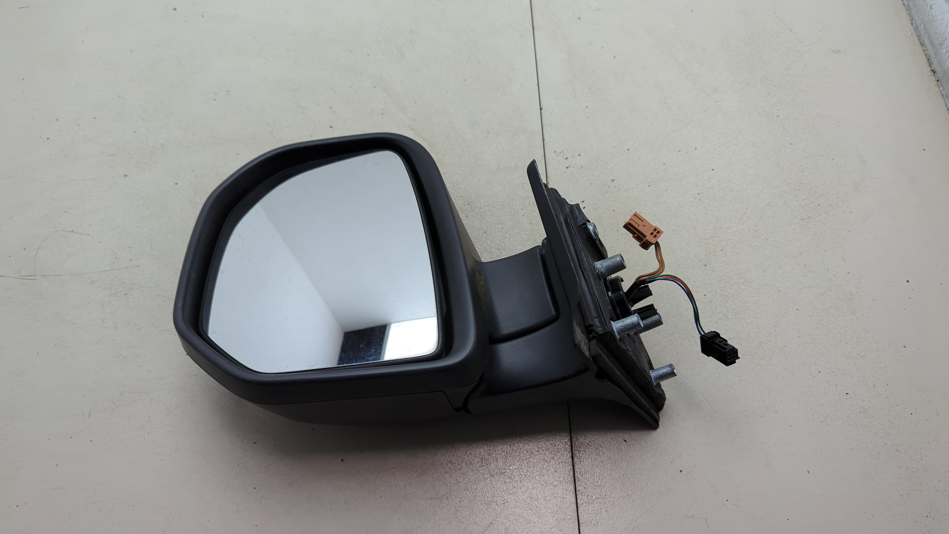 Зеркало левое электрическое