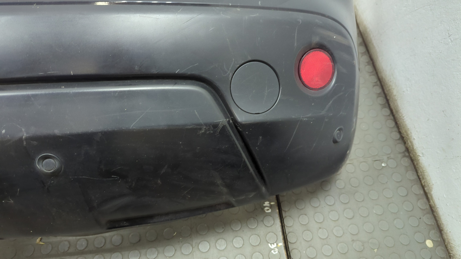 Бампер задний