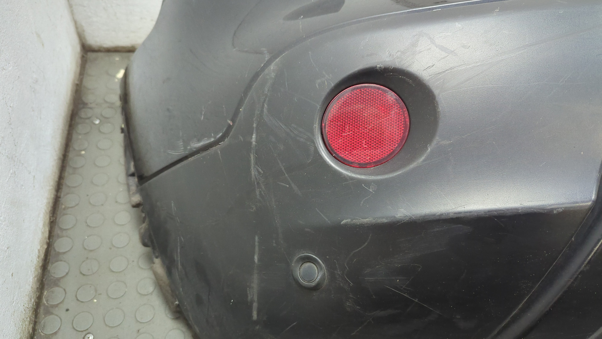 Бампер задний