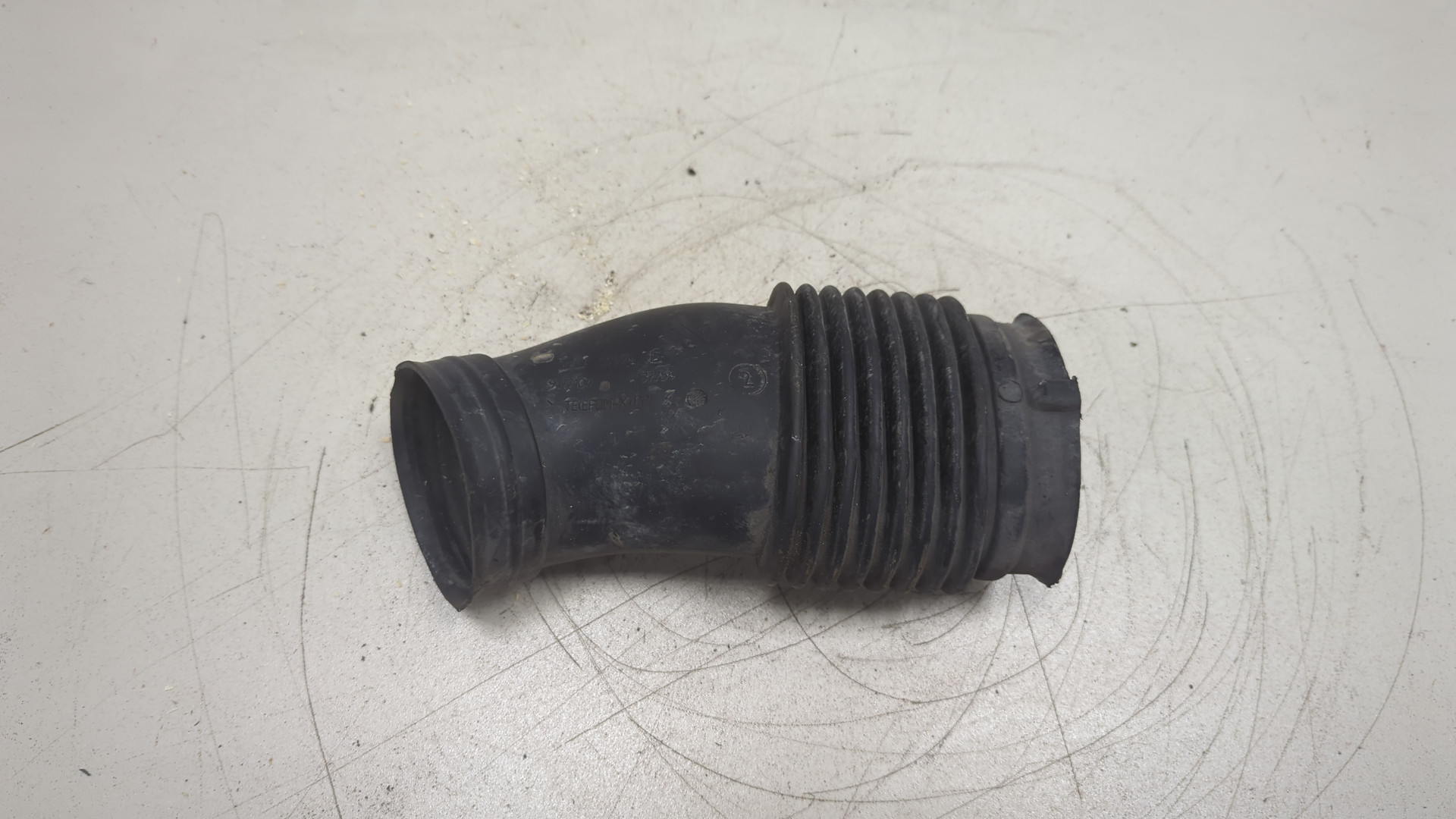 Патрубок воздушного фильтра