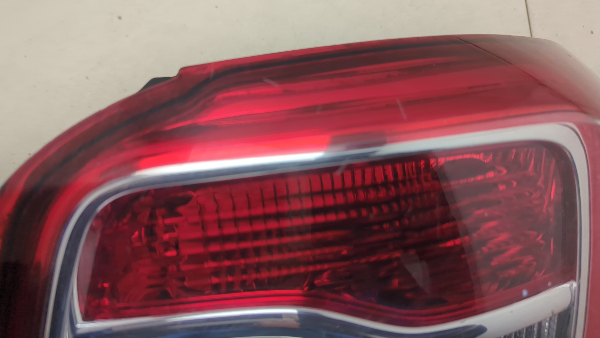 Фонарь задний правый