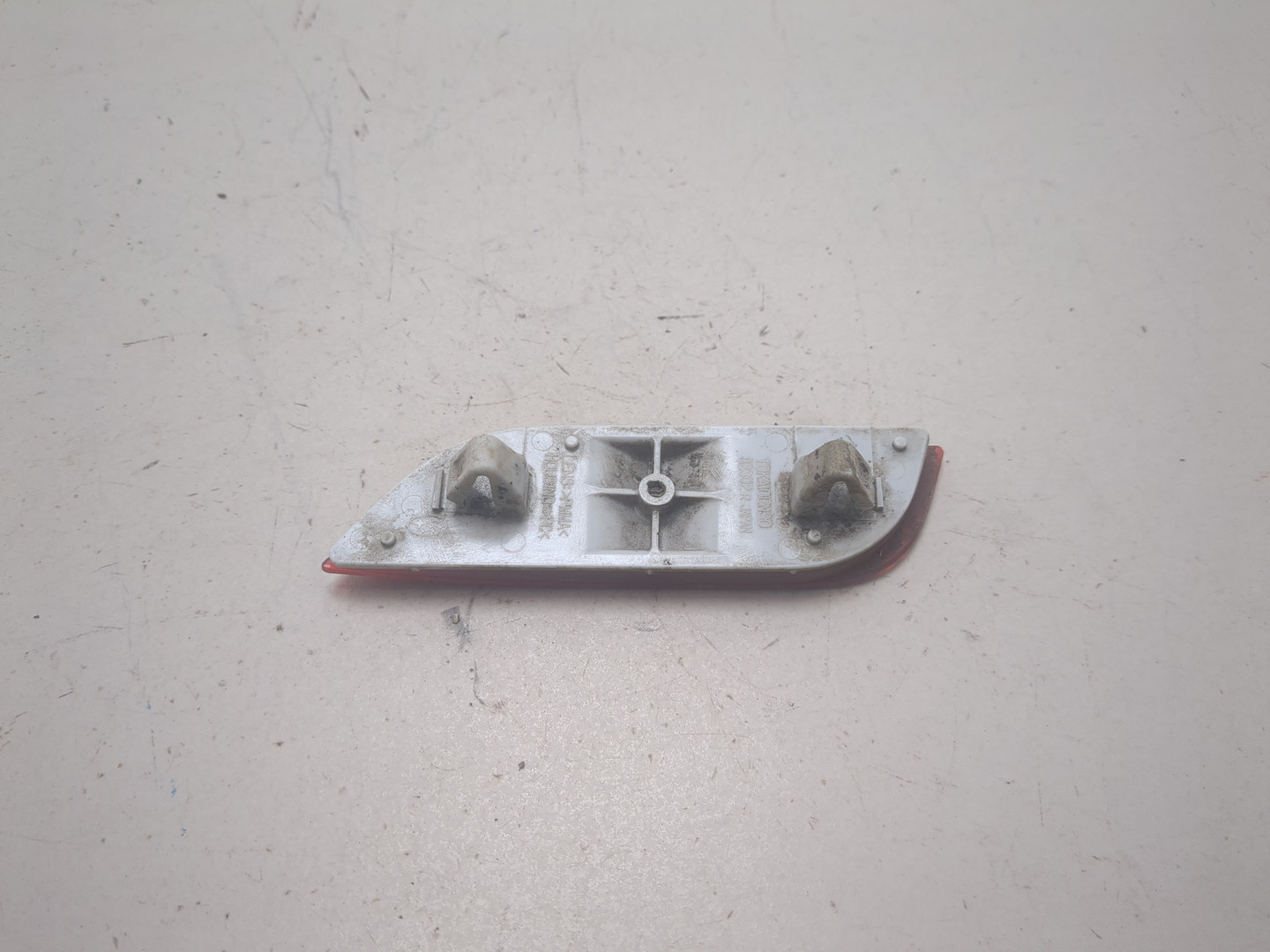 Отражатель в бампер задний правый