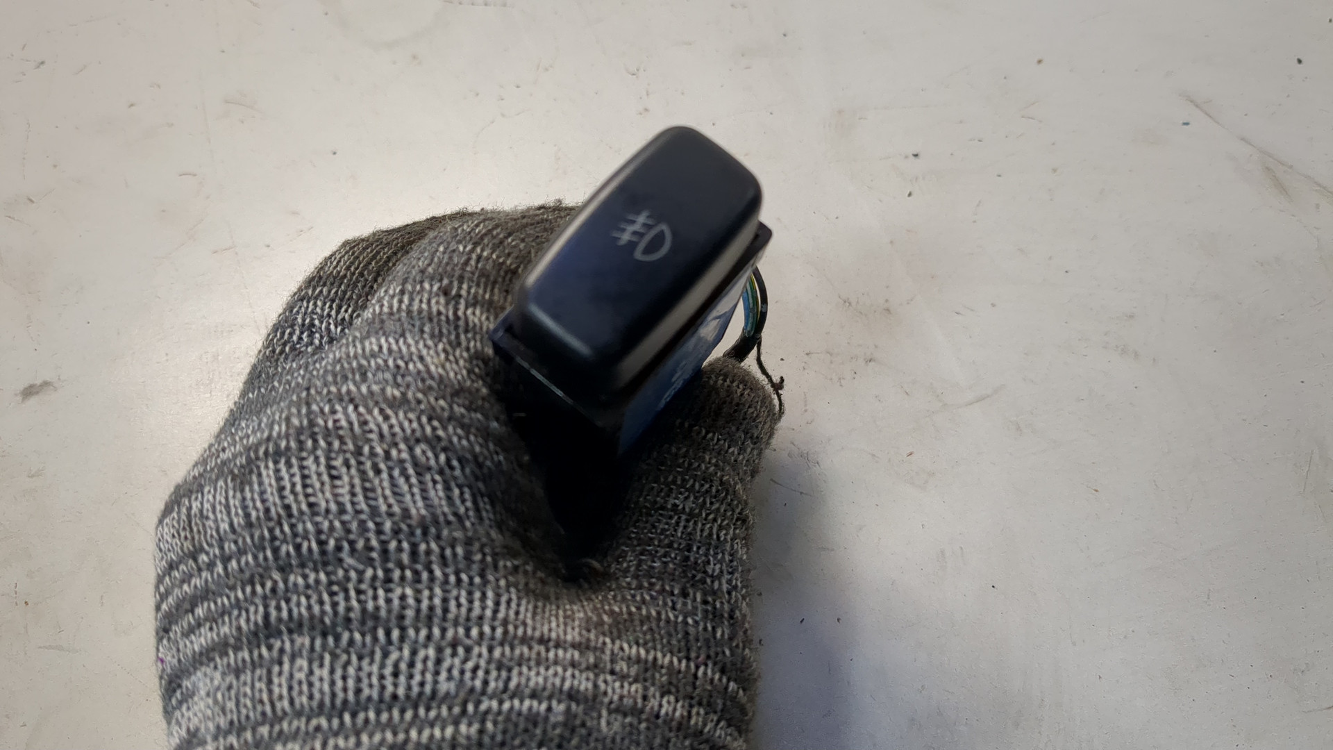 Кнопка света противотуманных фар