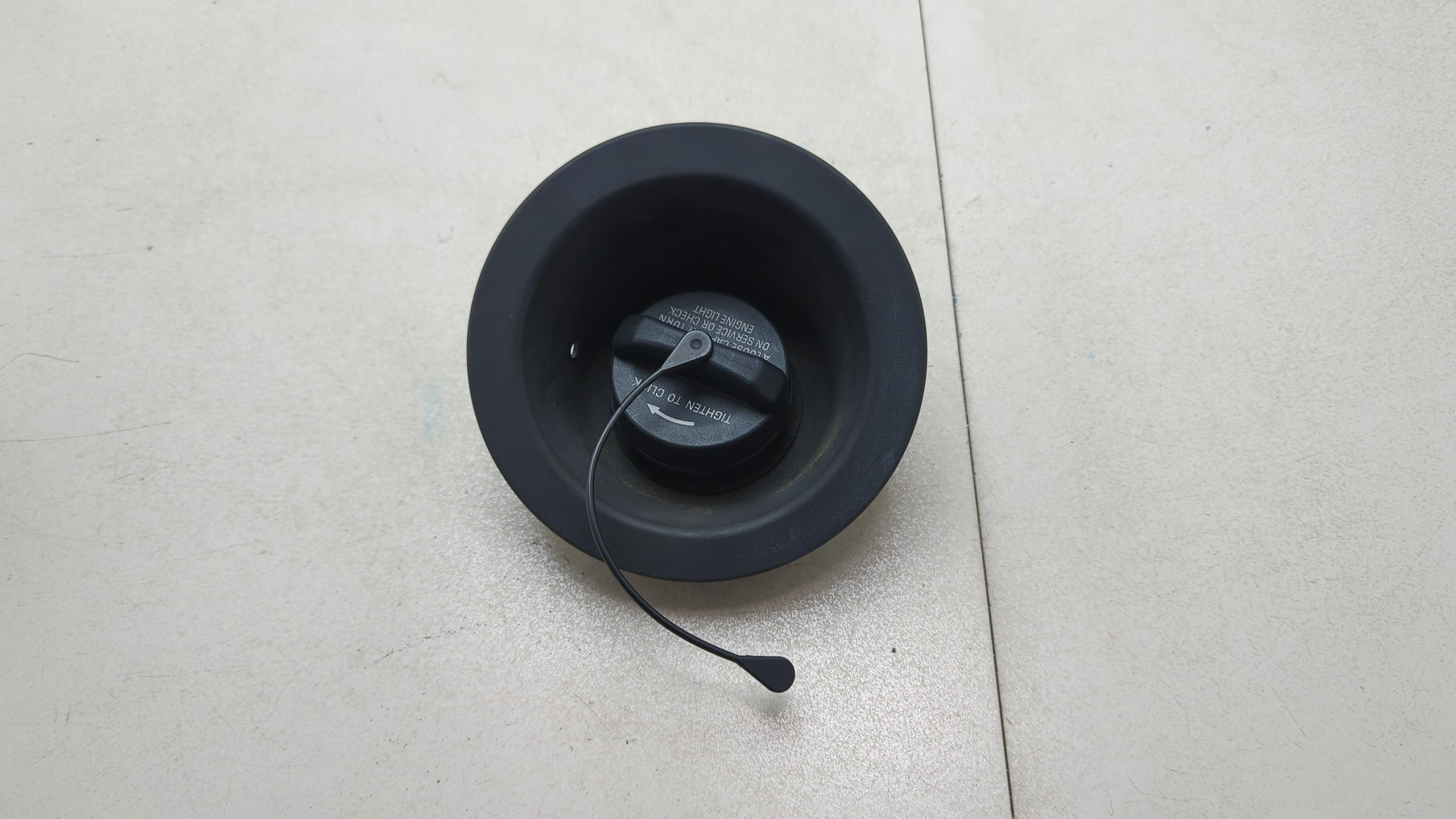 Лючок бензобака