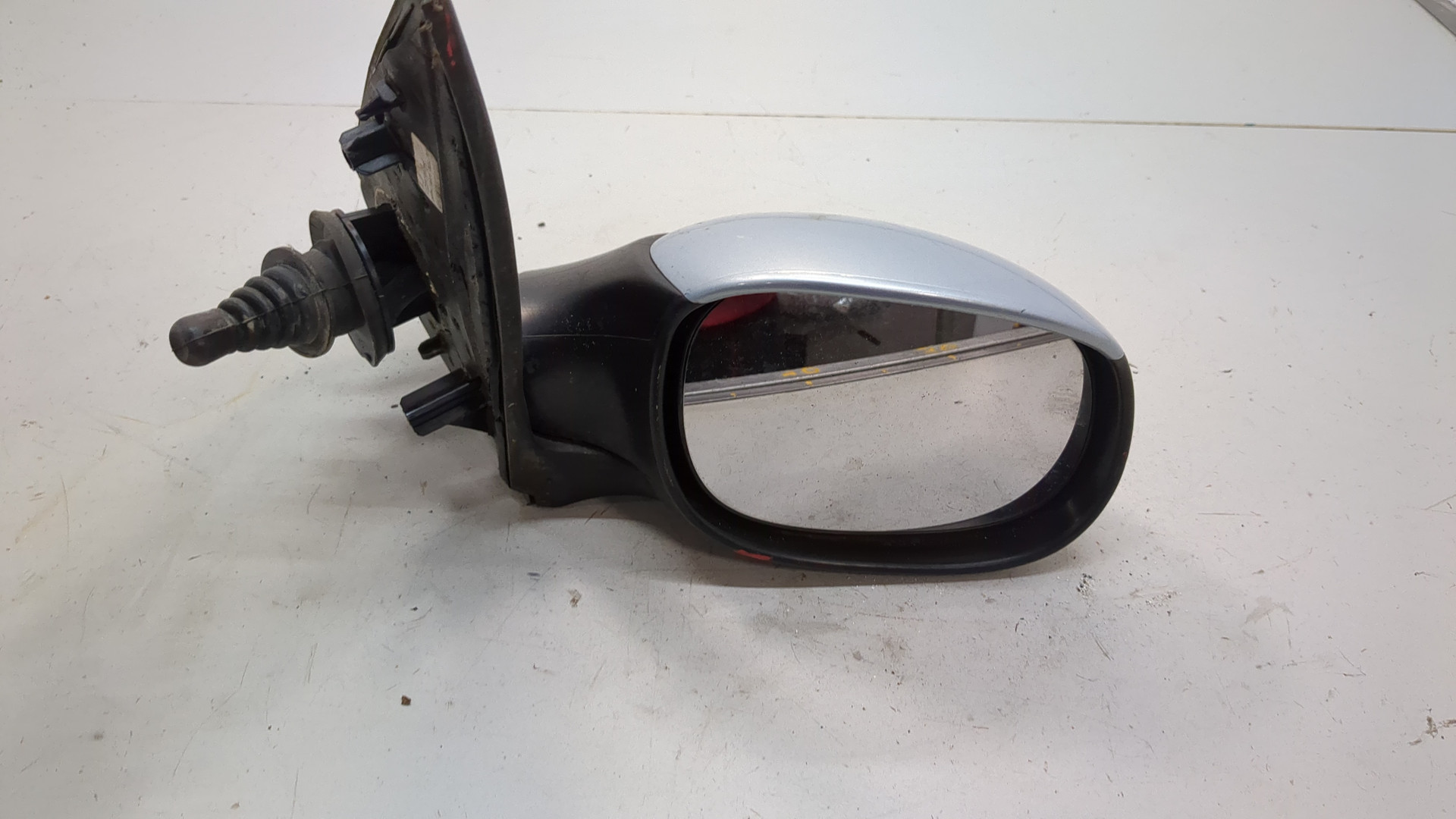 Зеркало правое электрическое