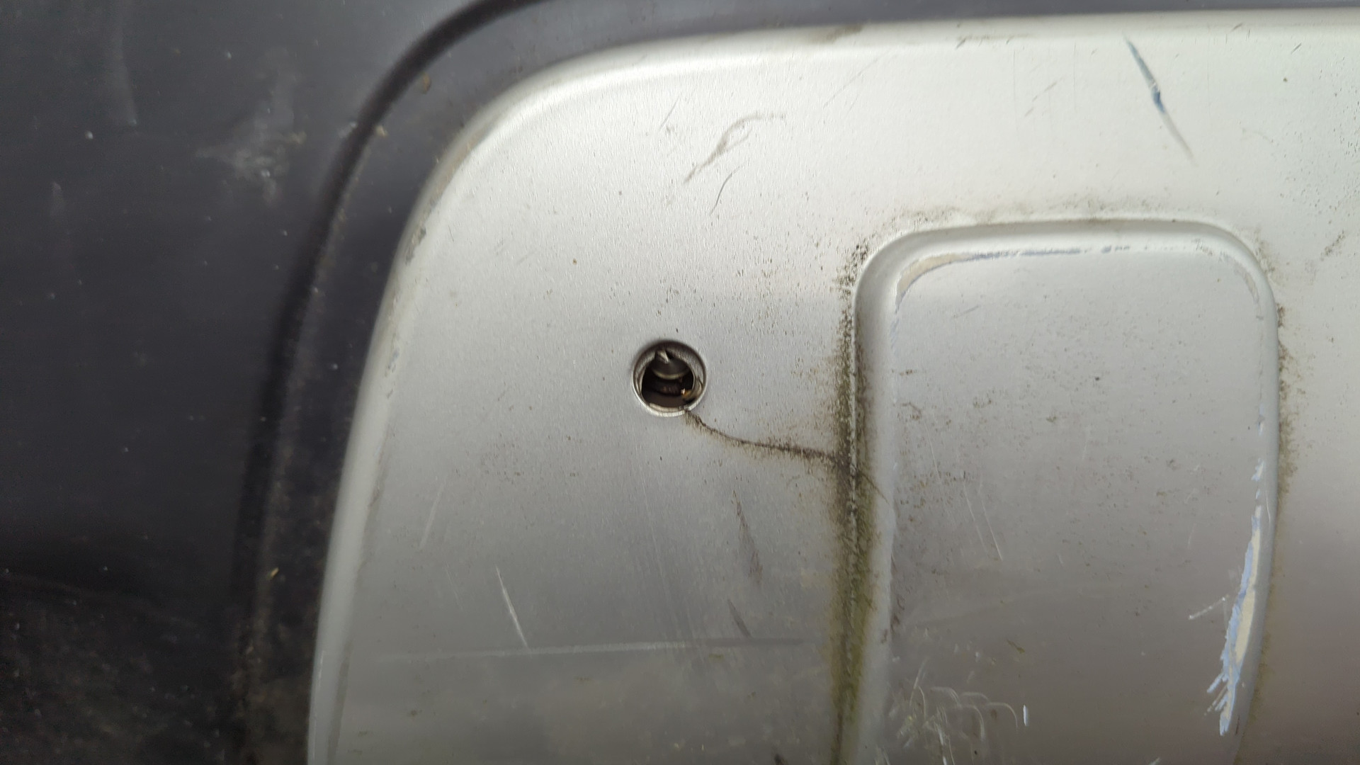 Бампер задний