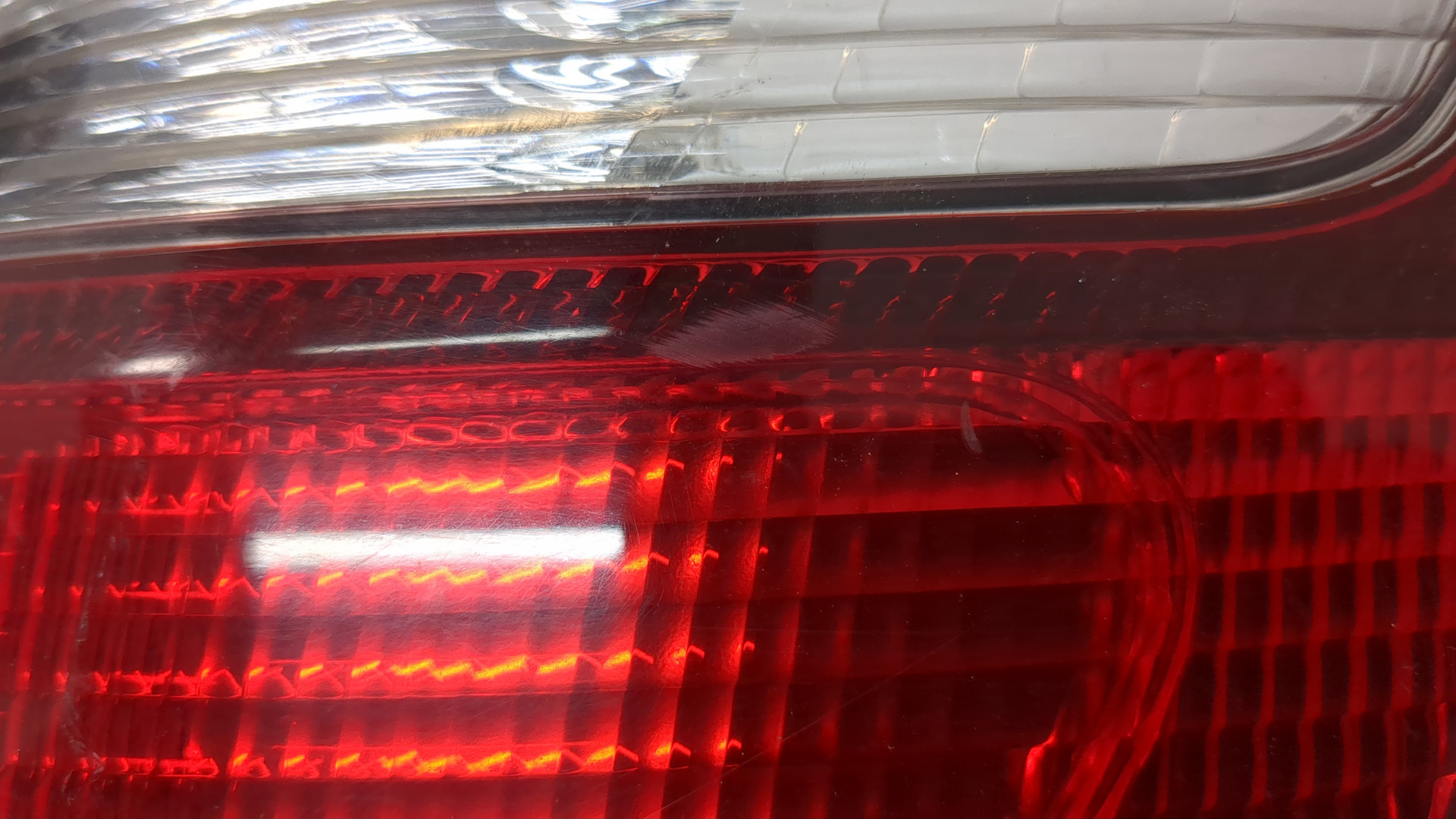 Фонарь задний правый