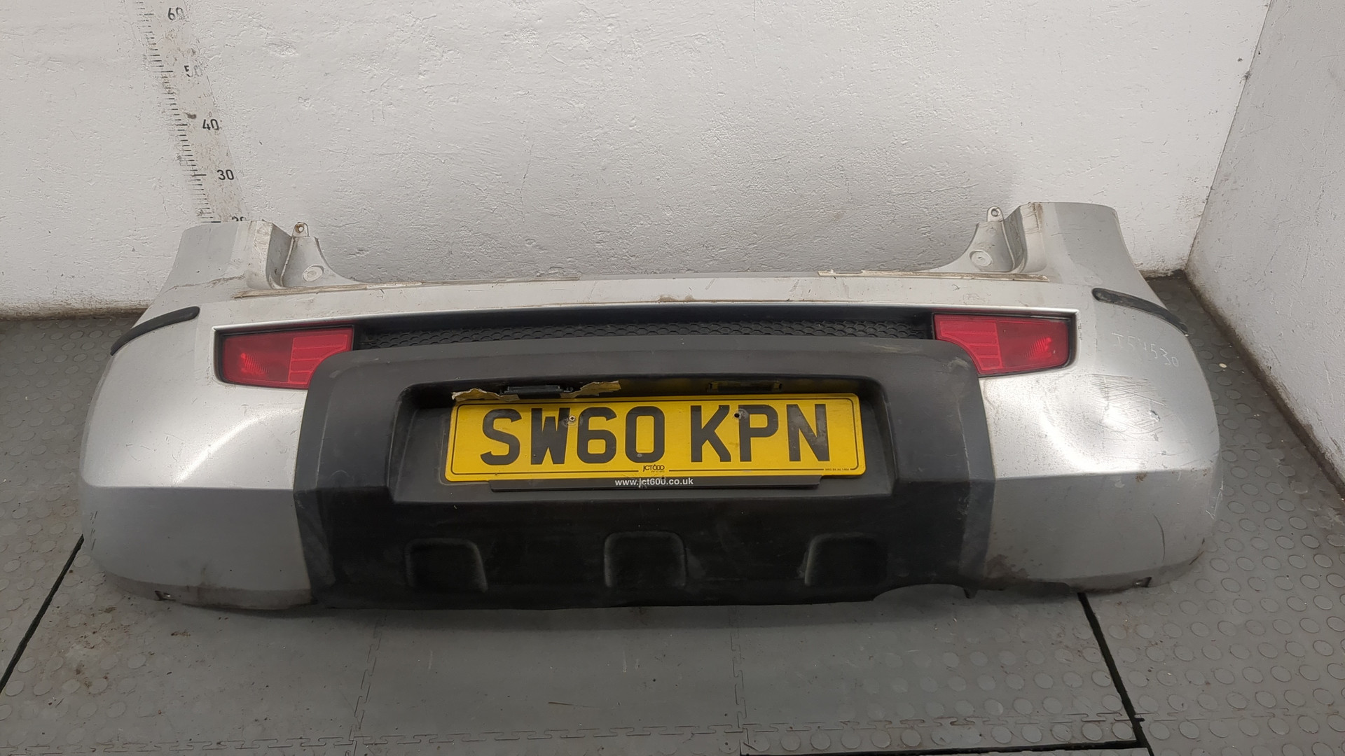 Бампер задний