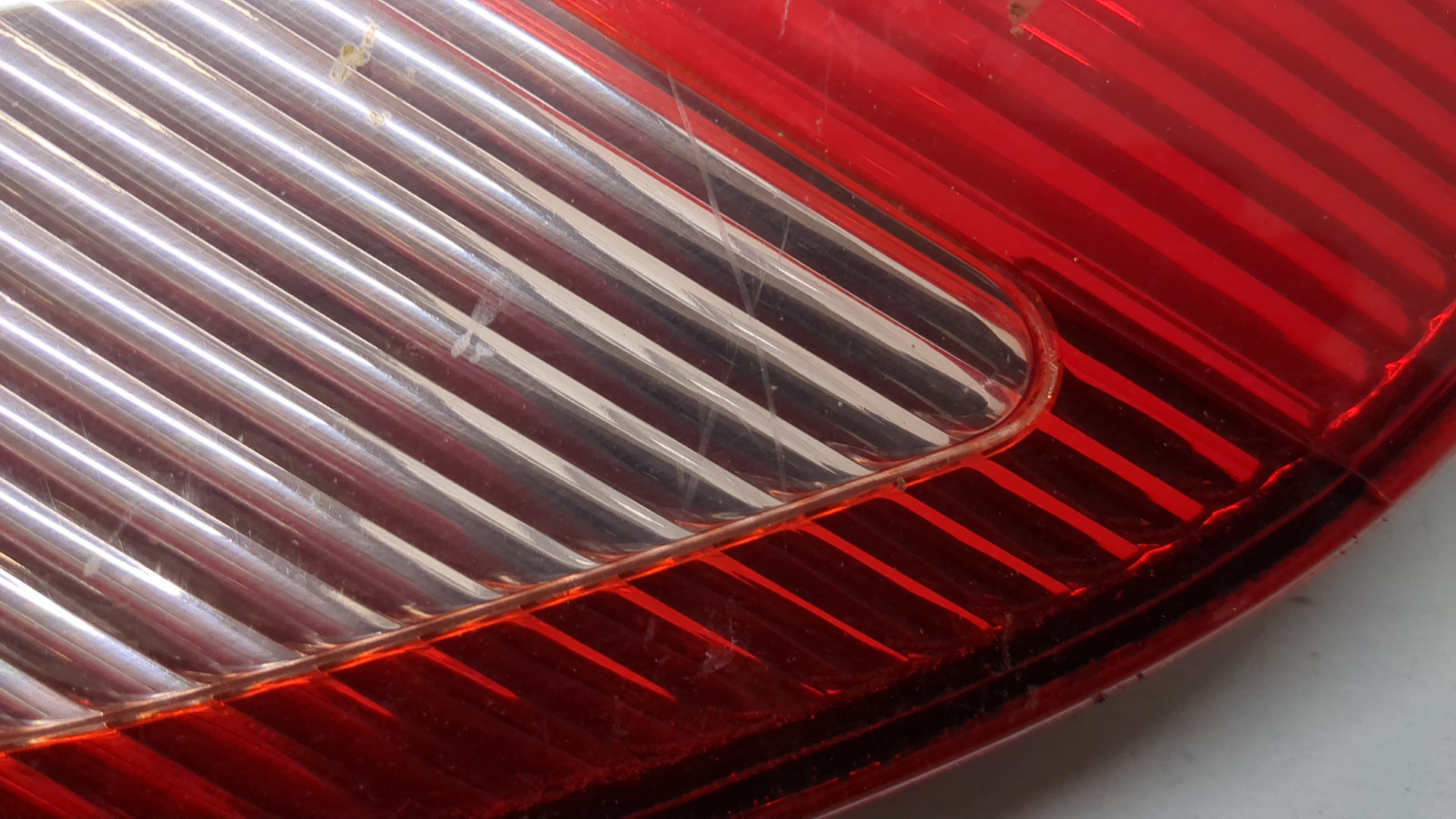 Фонарь задний правый