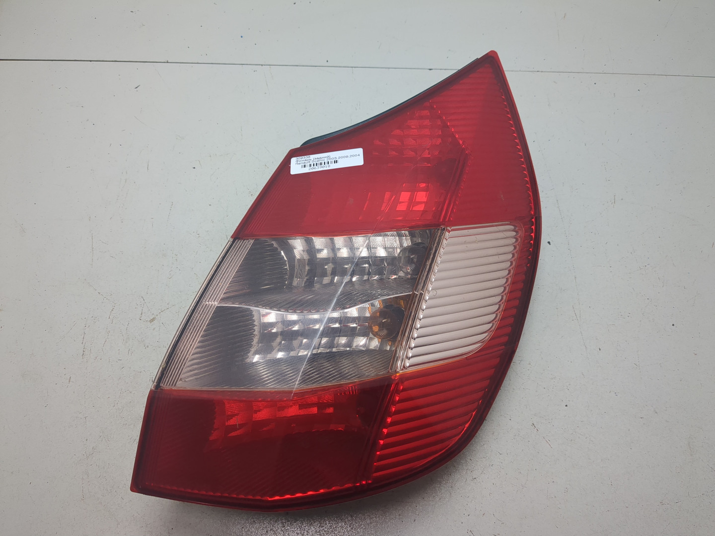 Фонарь задний правый