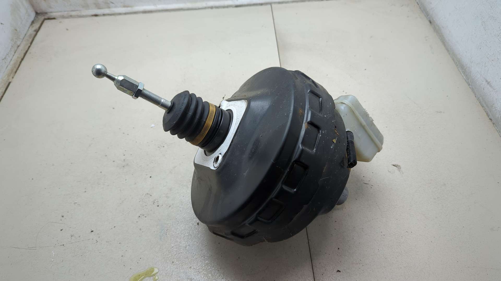 Цилиндр тормозной главный