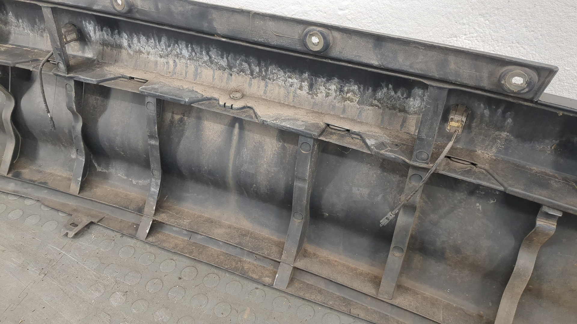 Бампер задний