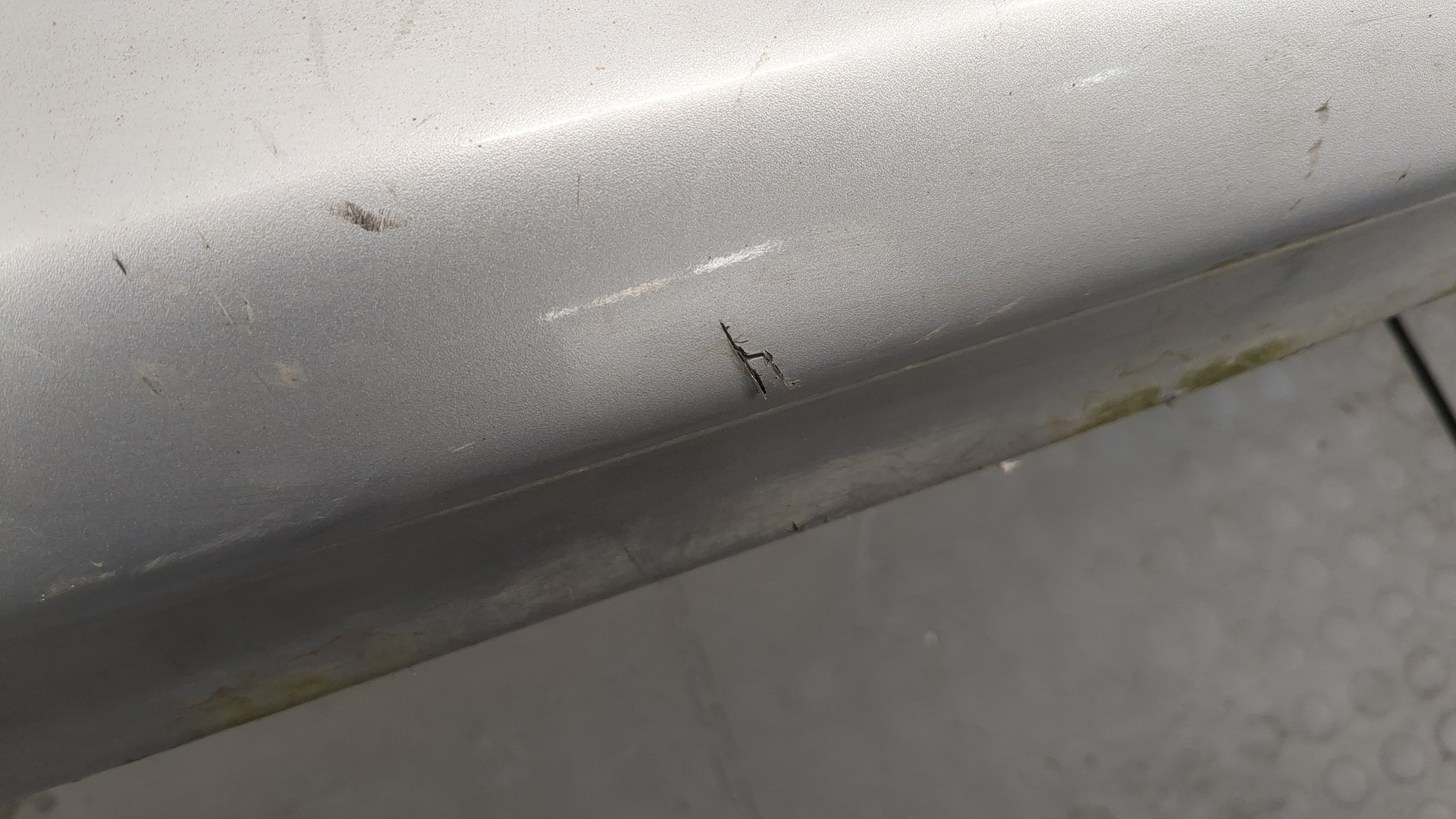 Бампер задний