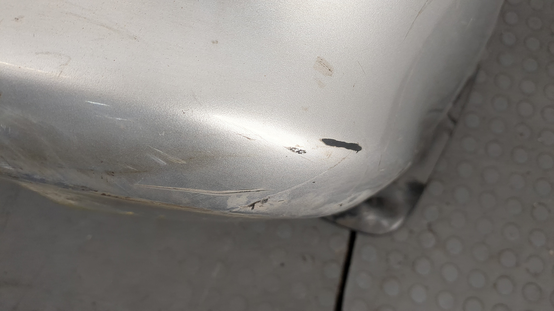 Бампер задний