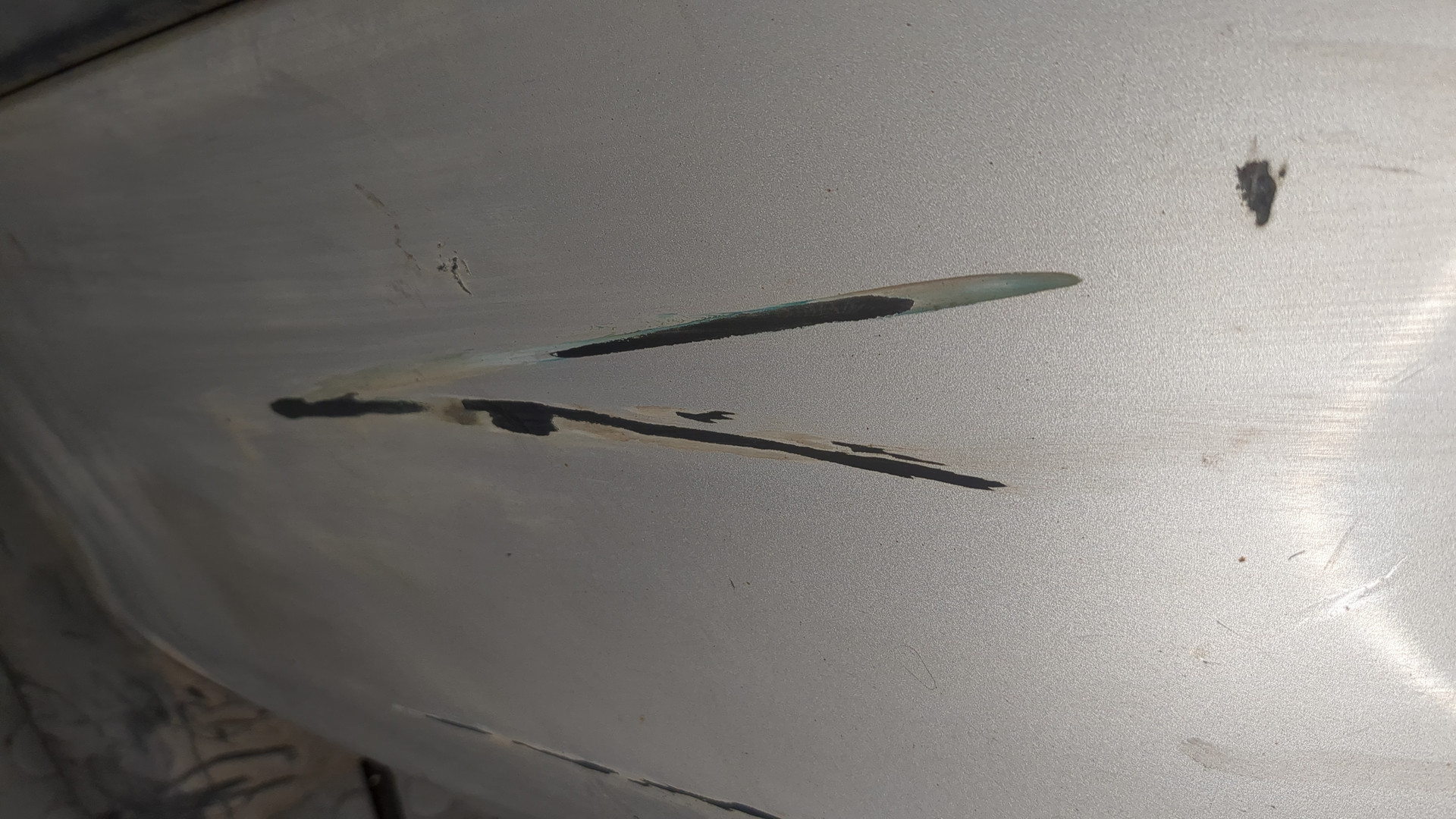 Бампер задний