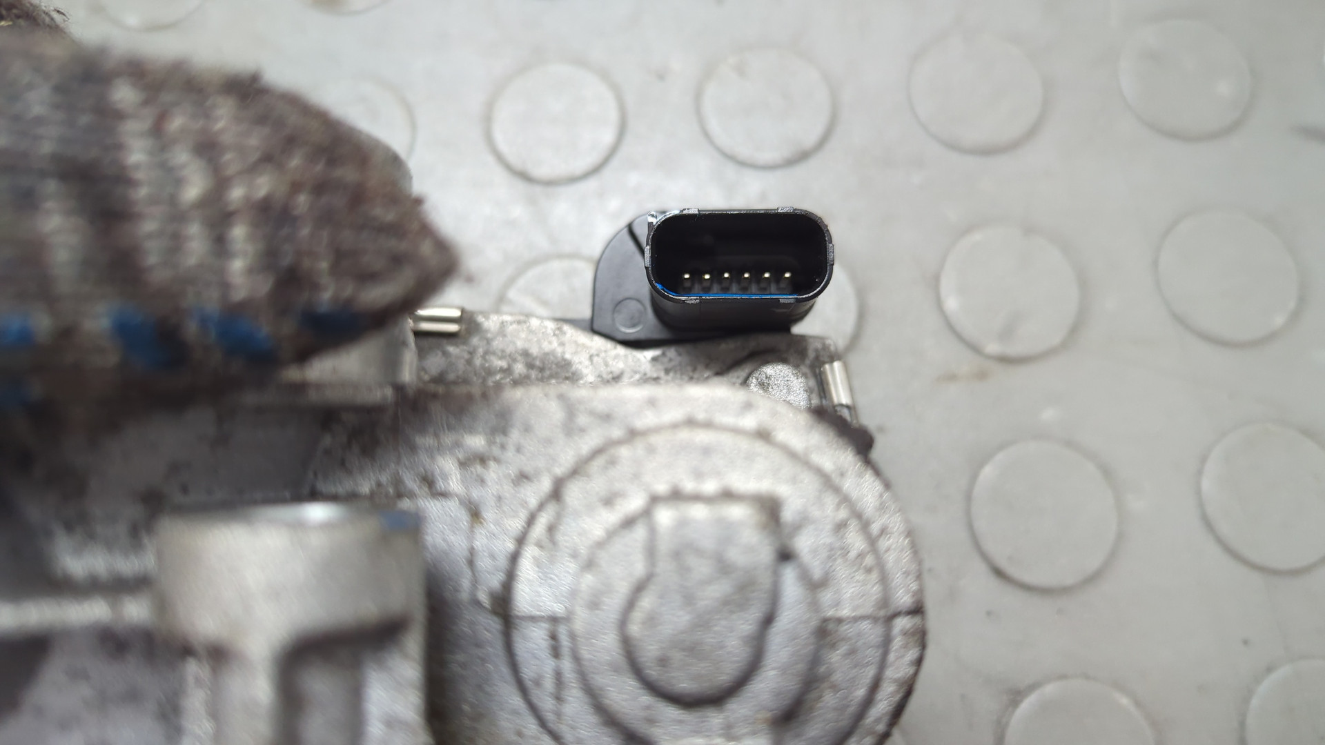 Заслонка дроссельная электрическая