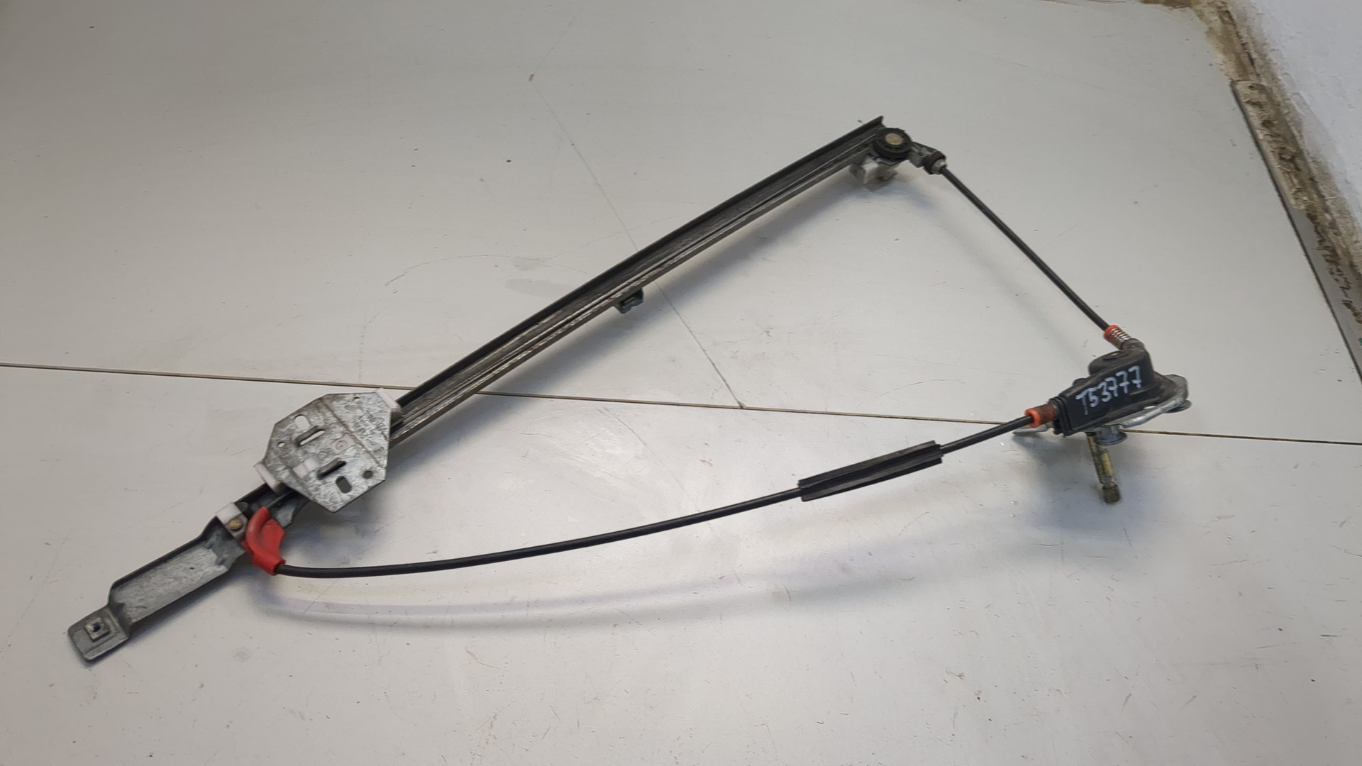 Стеклоподъемник механ. передний правый