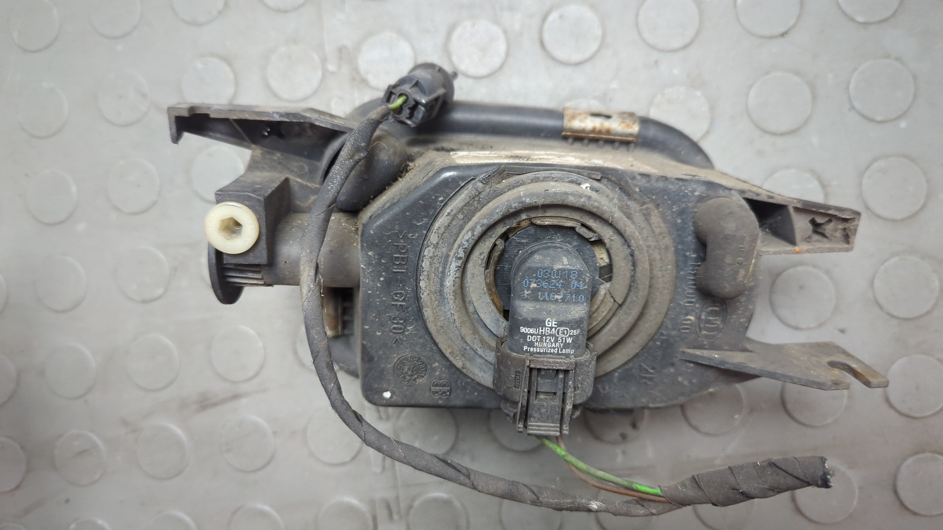 Фара противотуманная правая