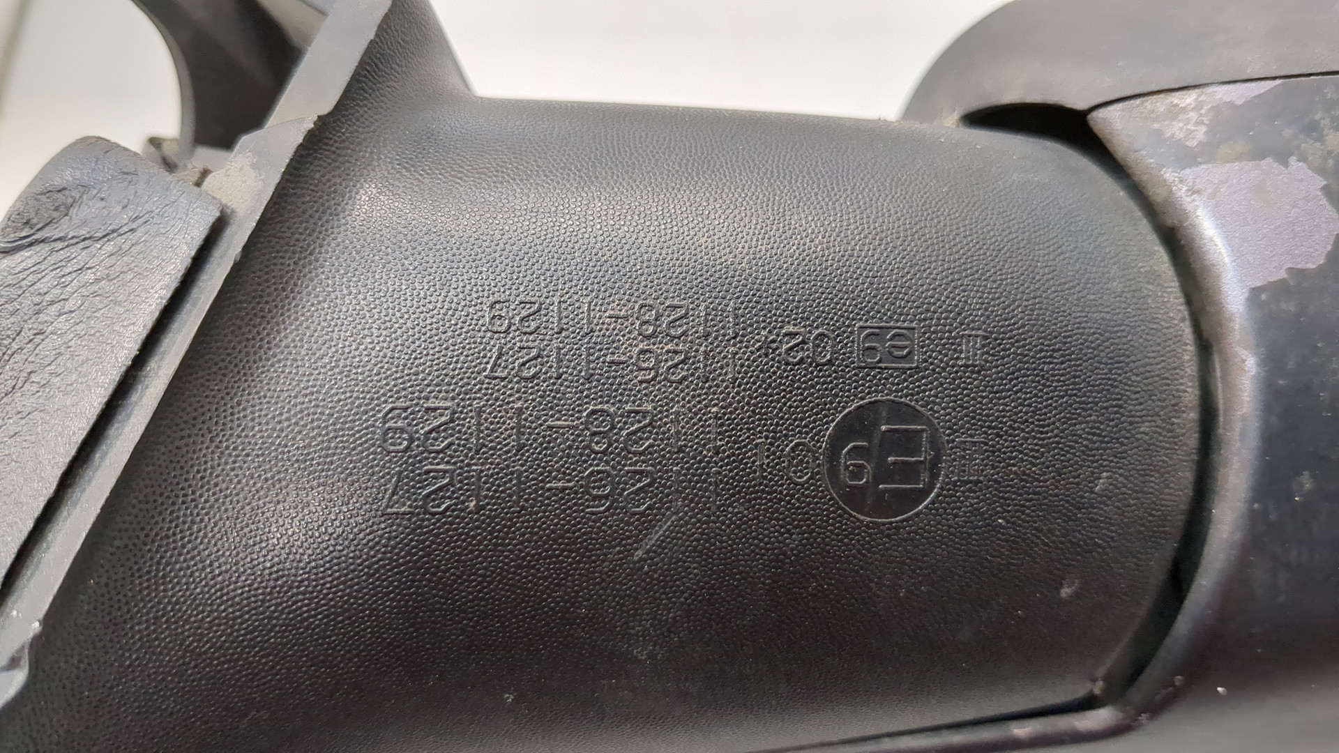 Зеркало правое электрическое