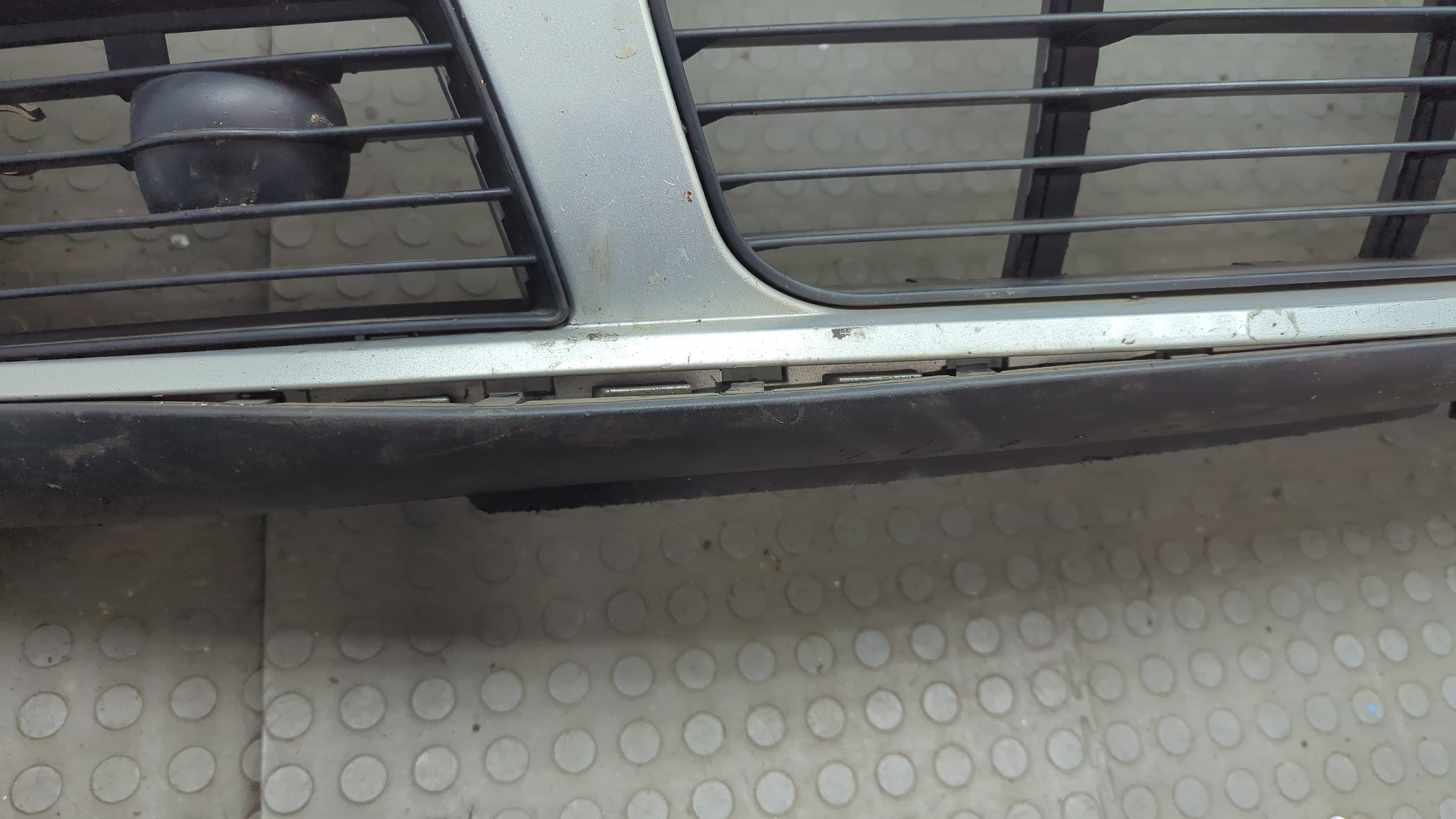 Бампер передний